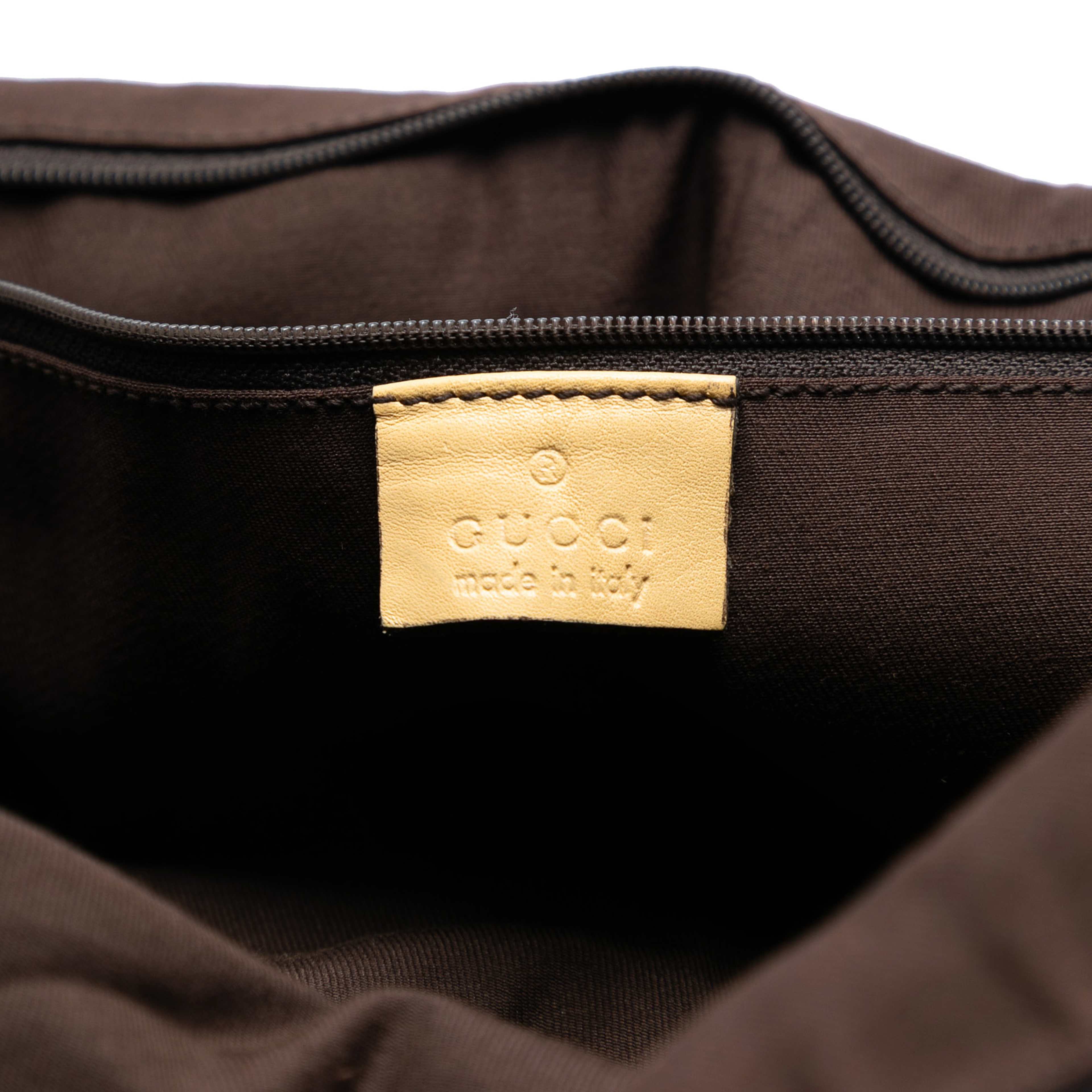 Gucci Gg Canvas Abbey D Ring Tote, från Luxclusif, i färgen beige. Klicka för att öppna bilden i stort format