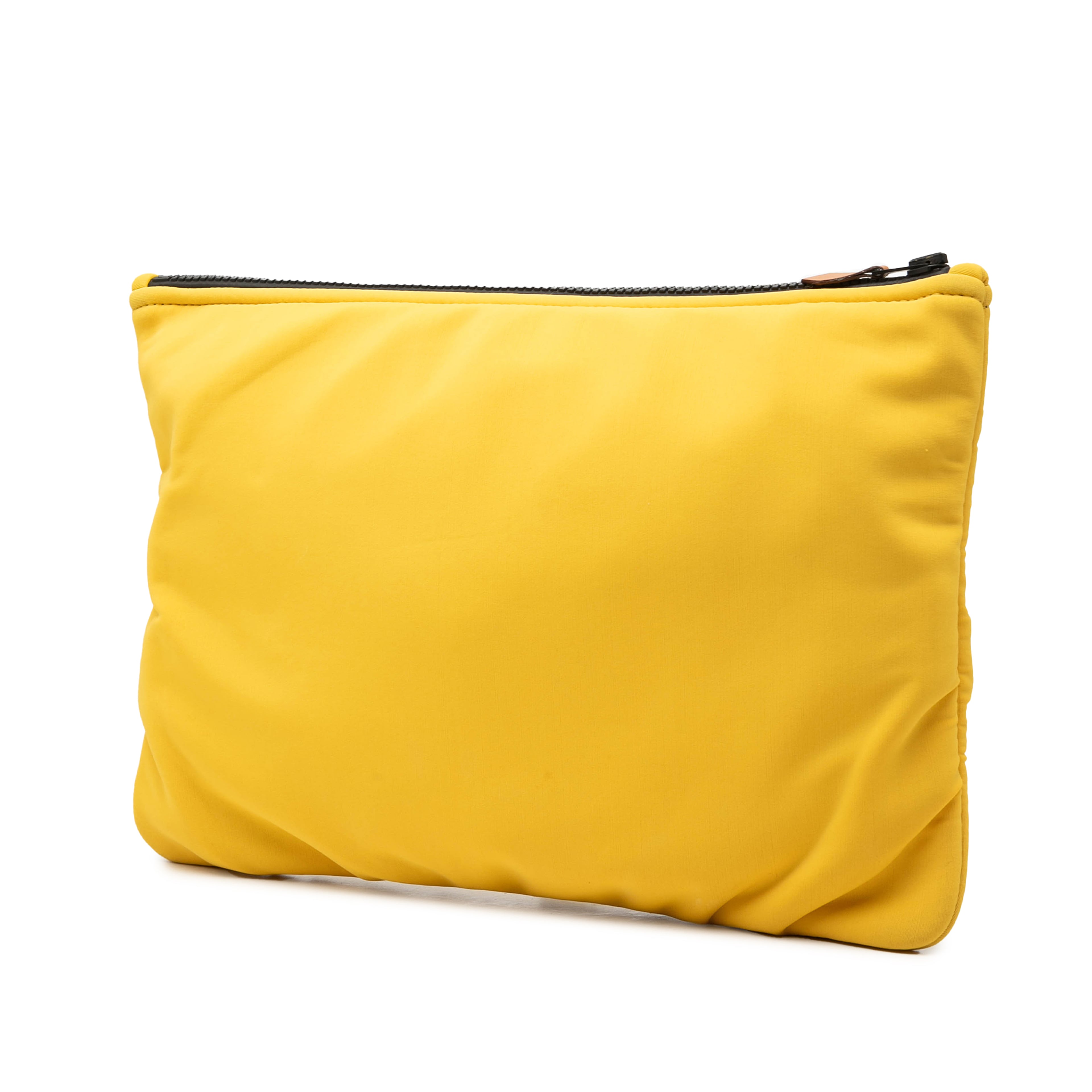 Hermès Medium Neoprene Neobain Case, från Luxclusif, i färgen gul. Klicka för att öppna bilden i stort format