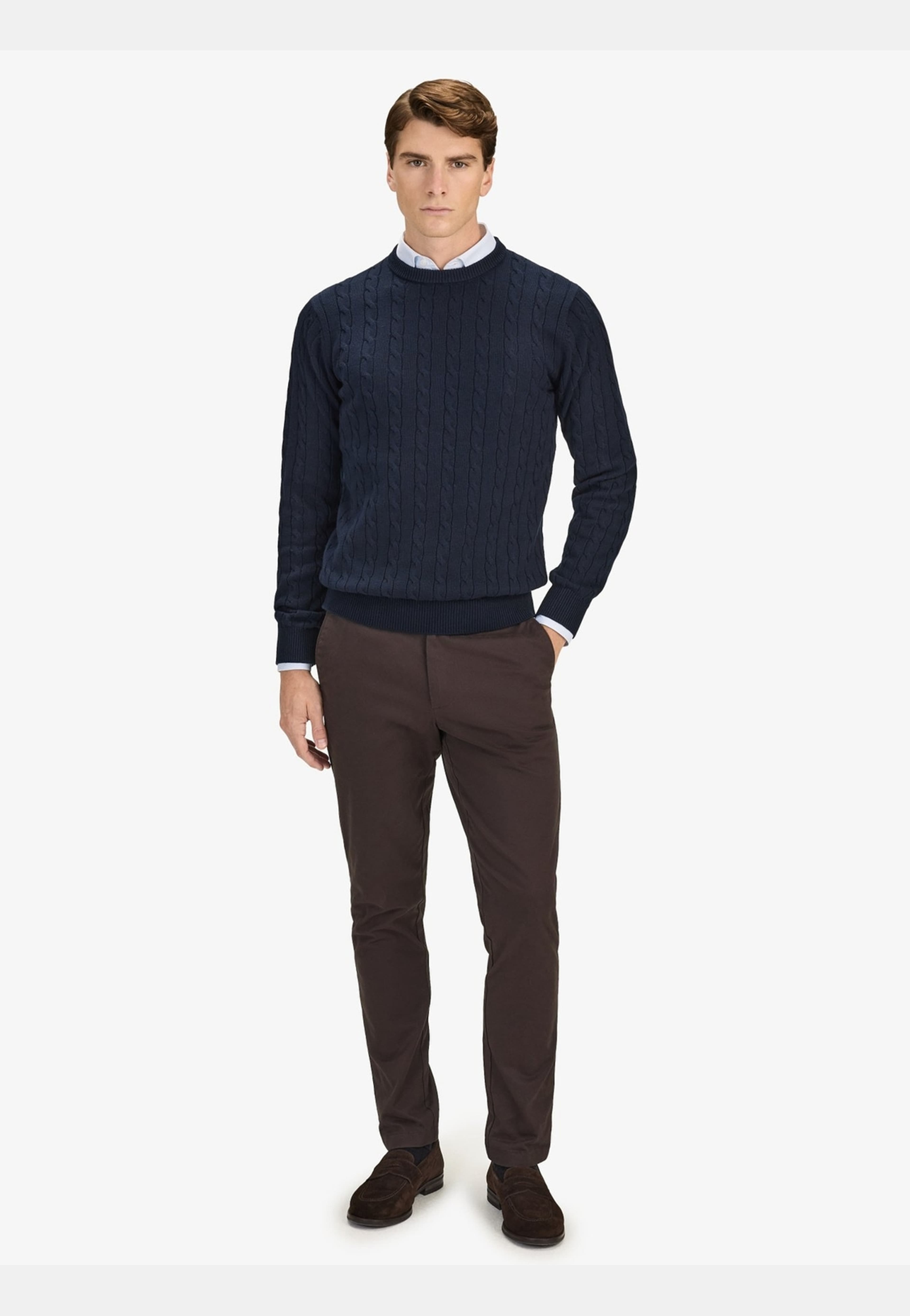 Cotton Cable Knitted Crew Neck Sweater (haidar), från John Henric, i färgen navy blue. Klicka för att öppna bilden i stort format