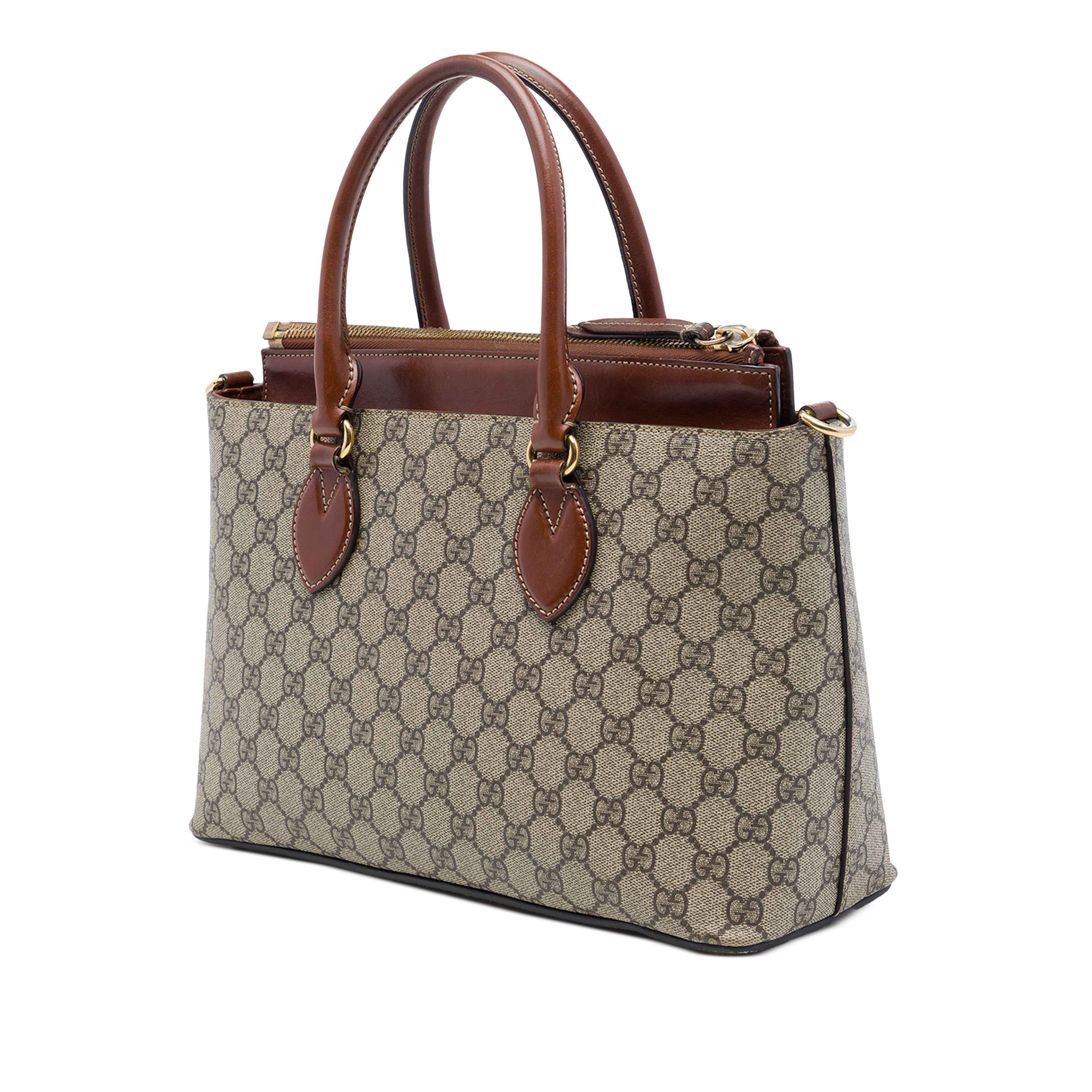 Gucci Gg Supreme Linea A Satchel, från Luxclusif, i färgen beige. Klicka för att öppna bilden i stort format
