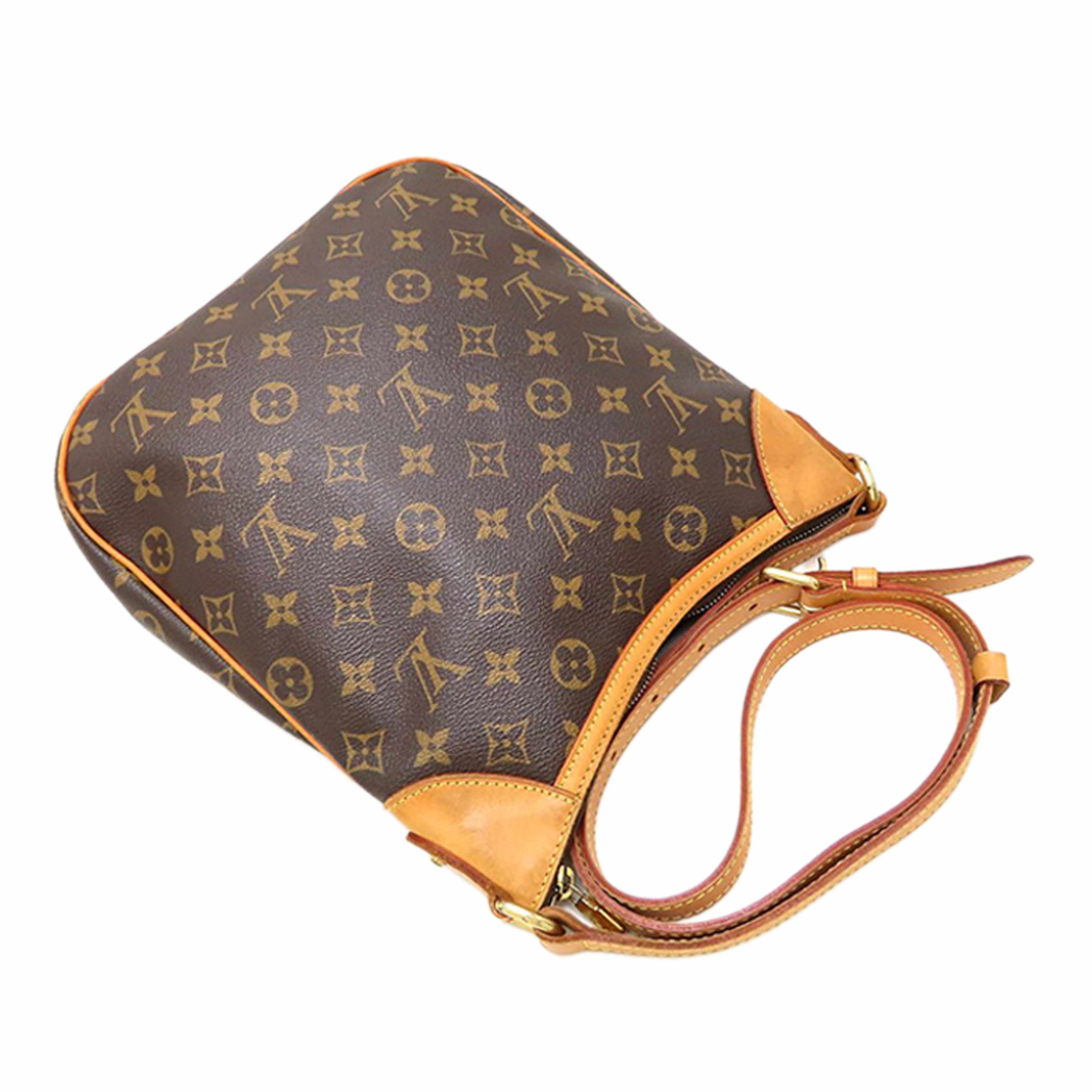 Louis Vuitton Monogram Odeon Pm, från Luxclusif, i färgen brown. Klicka för att öppna bilden i stort format