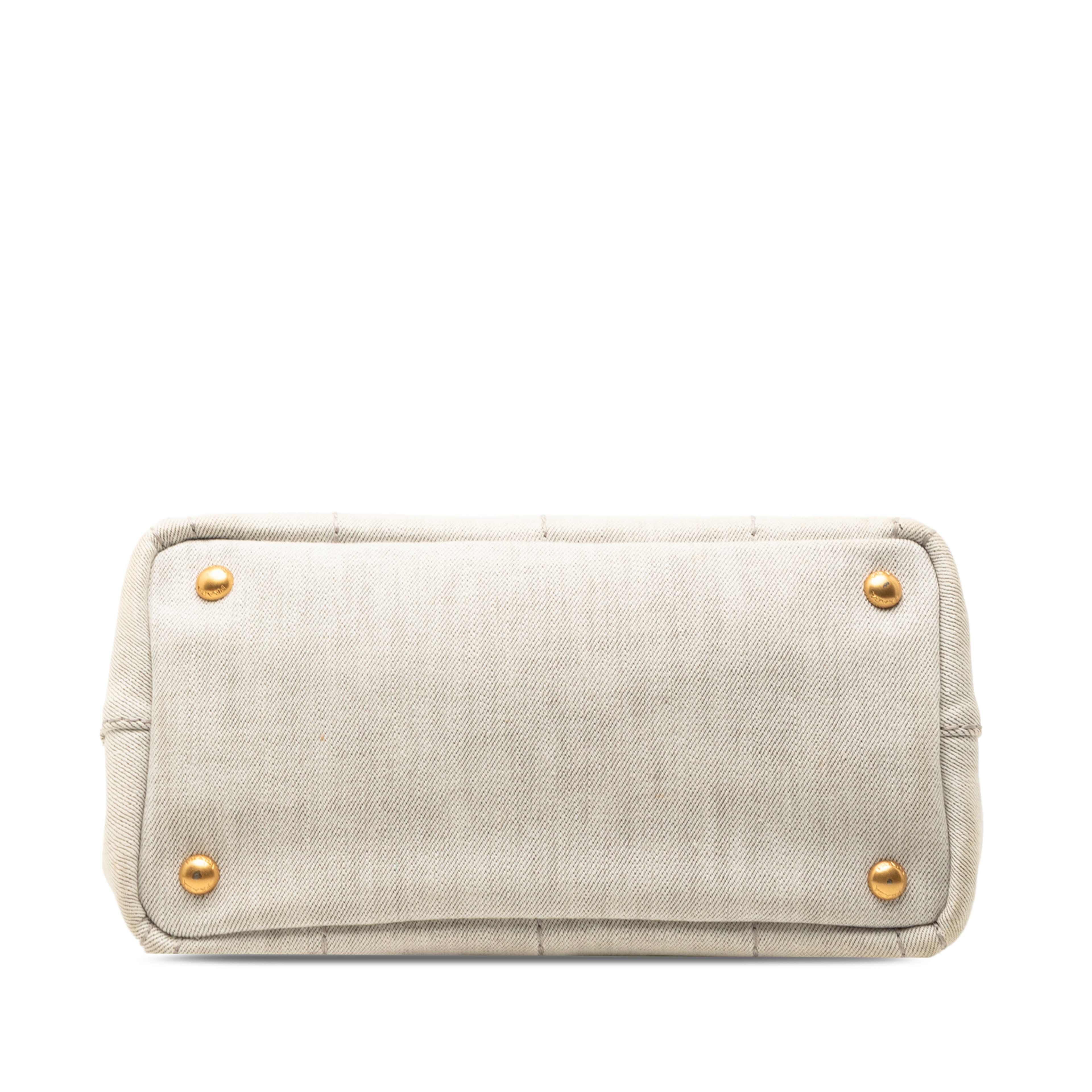 Prada Small Denim Canapa Logo Satchel, från Luxclusif, i färgen light gray. Klicka för att öppna bilden i stort format