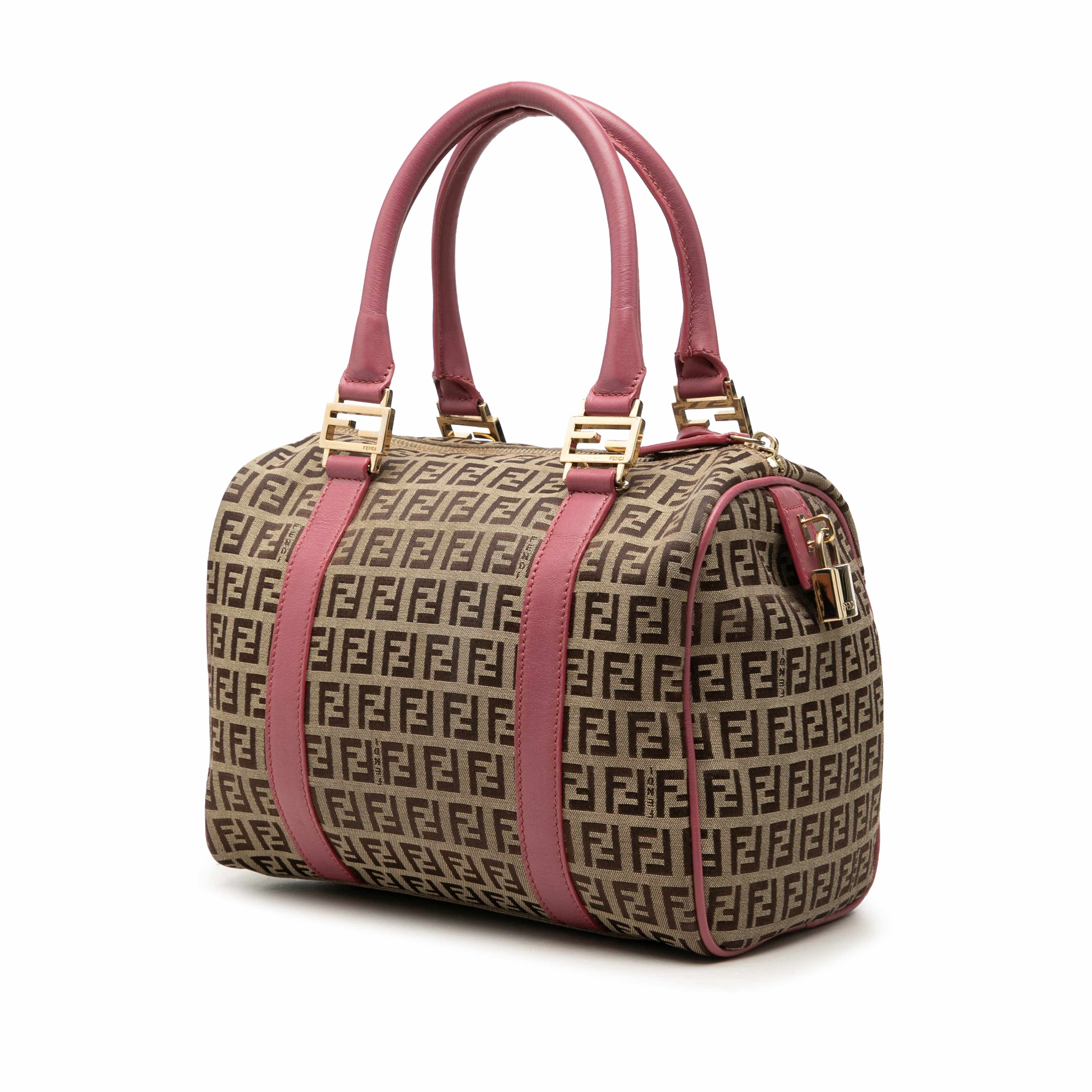 Fendi Zucchino Canvas Boston Bag, från Luxclusif, i färgen beige. Klicka för att öppna bilden i stort format