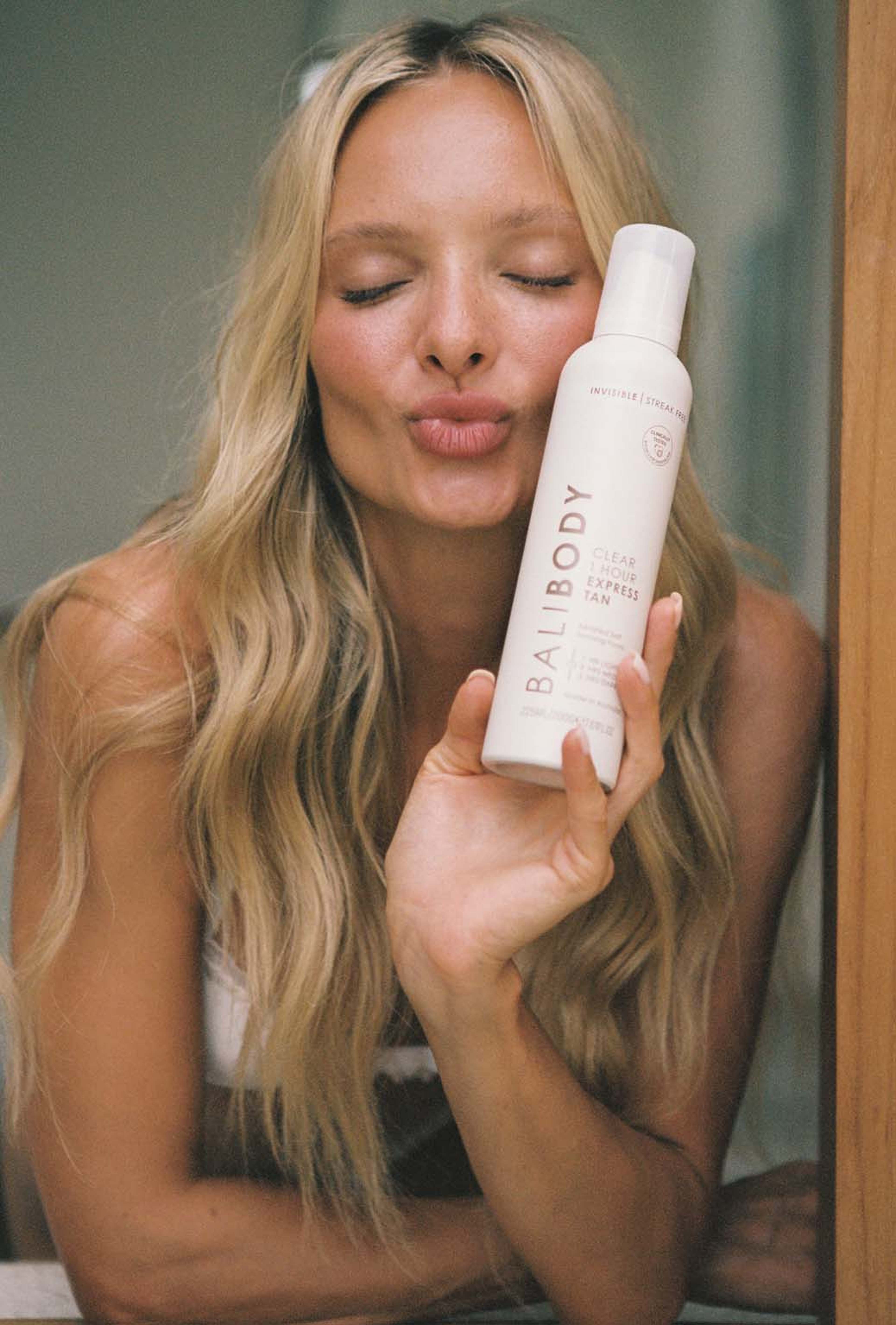 Clear 1 Hour Express Self Tan, från BALI BODY. Klicka för att öppna bilden i stort format