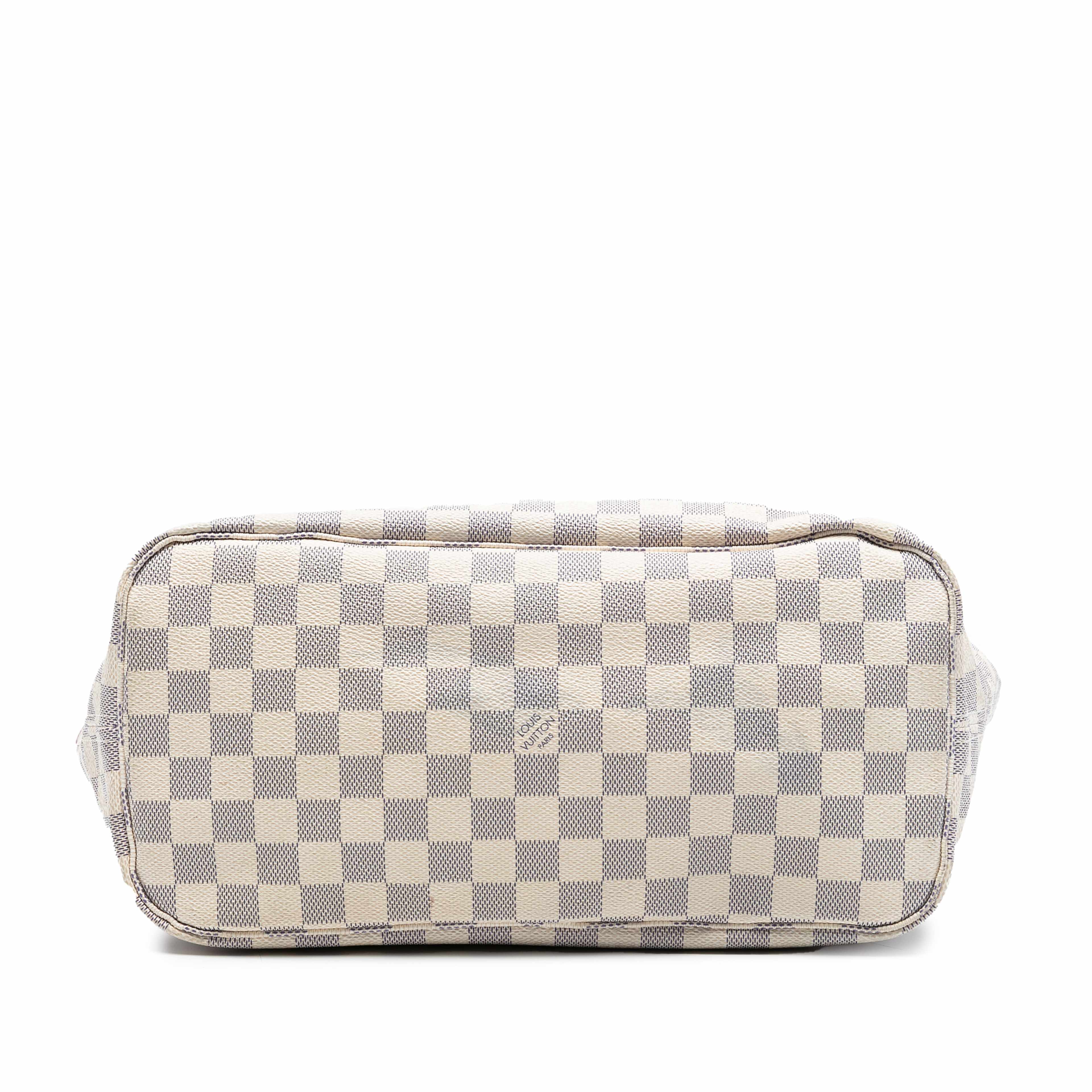Louis Vuitton Damier Azur Neverfull Mm, från Luxclusif, i färgen white. Klicka för att öppna bilden i stort format