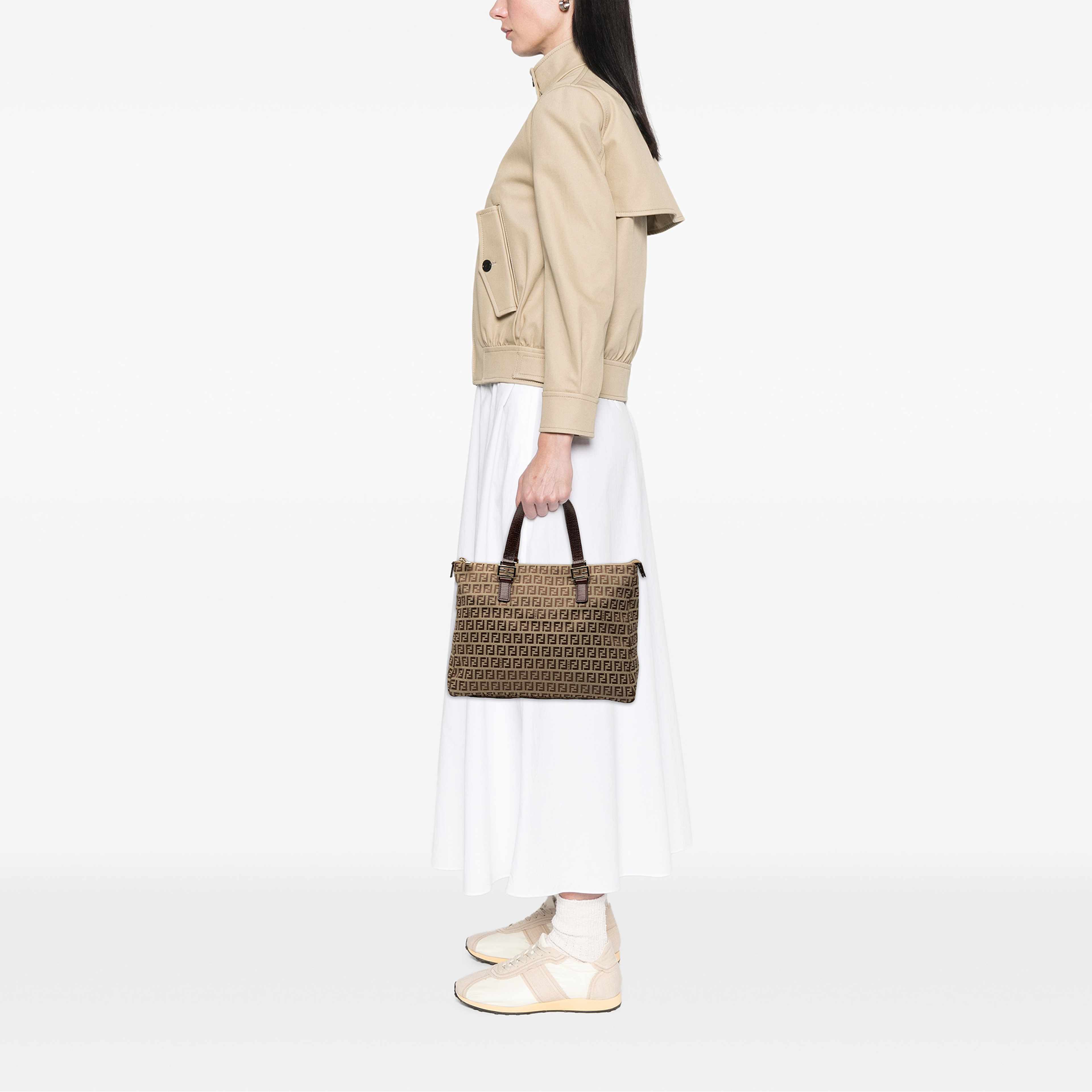 Fendi Zucchino Canvas Tote, från Luxclusif, i färgen brun. Klicka för att öppna bilden i stort format