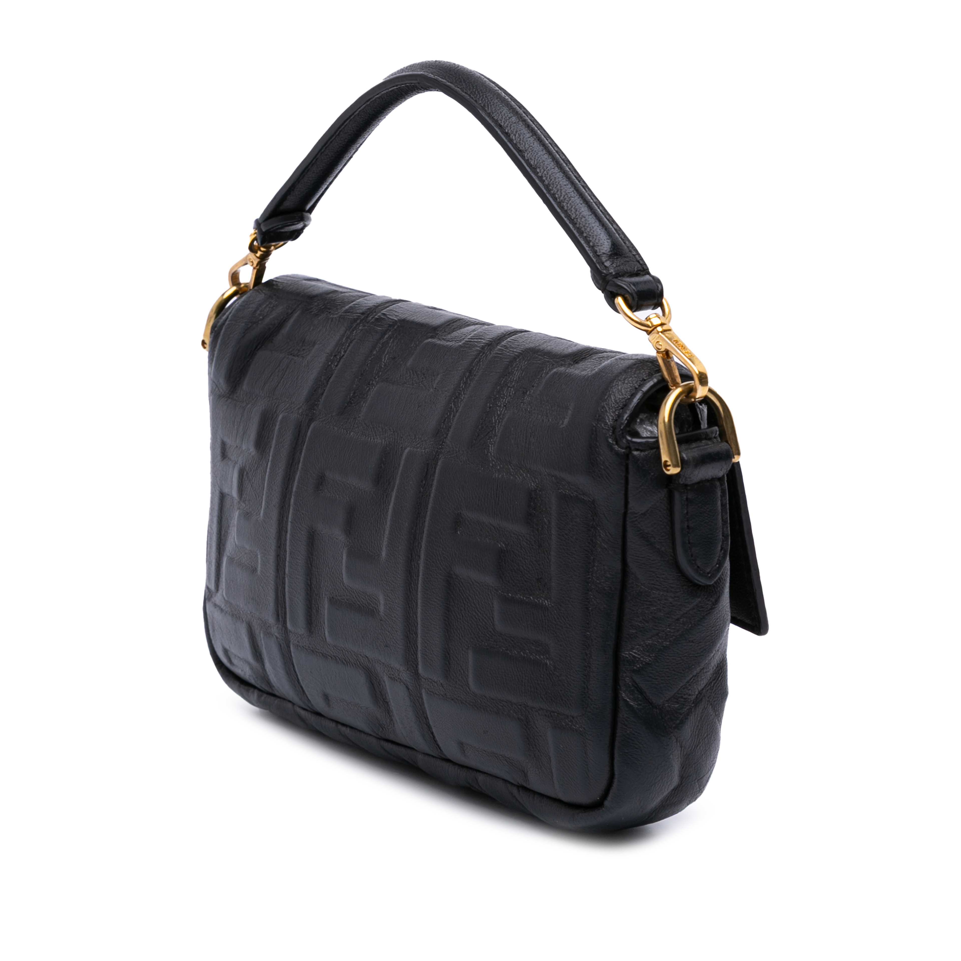 Fendi Mini Zucca Embossed Leather Baguette Satchel, från Luxclusif, i färgen black. Klicka för att öppna bilden i stort format
