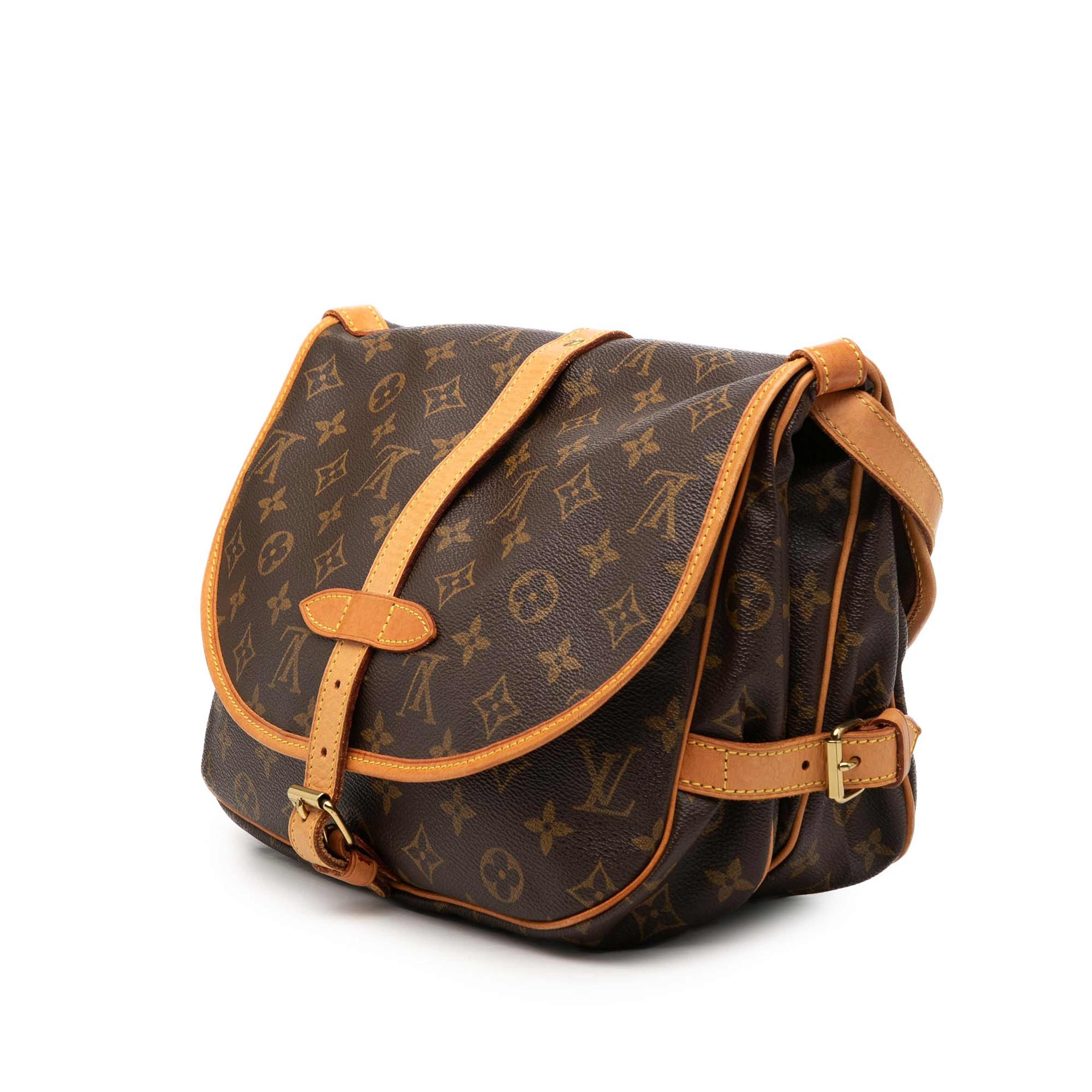 Louis Vuitton Monogram Saumur 30, från Luxclusif, i färgen brown. Klicka för att öppna bilden i stort format