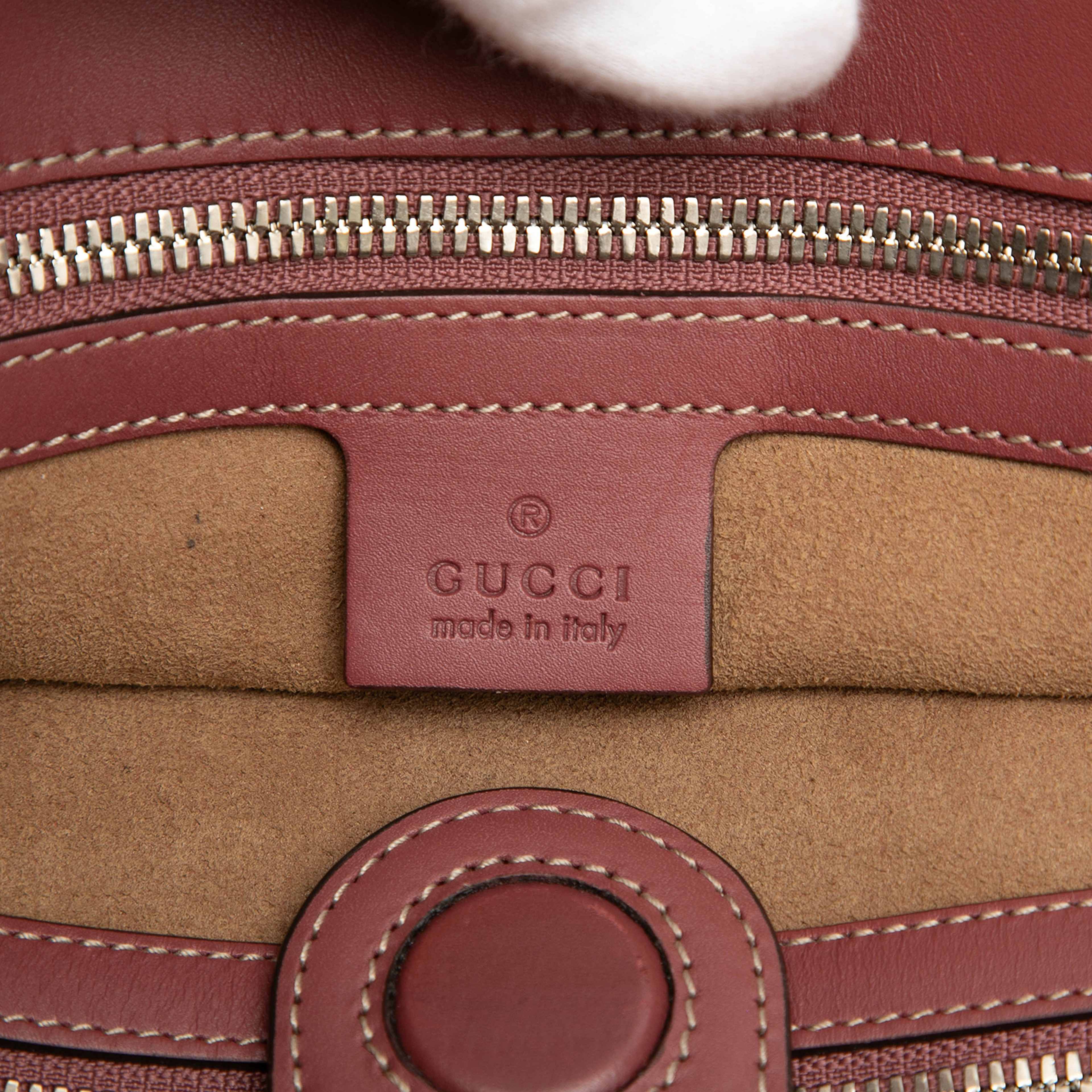 Gucci Gg Supreme Blooms Convertible Tote, från Luxclusif, i färgen beige. Klicka för att öppna bilden i stort format