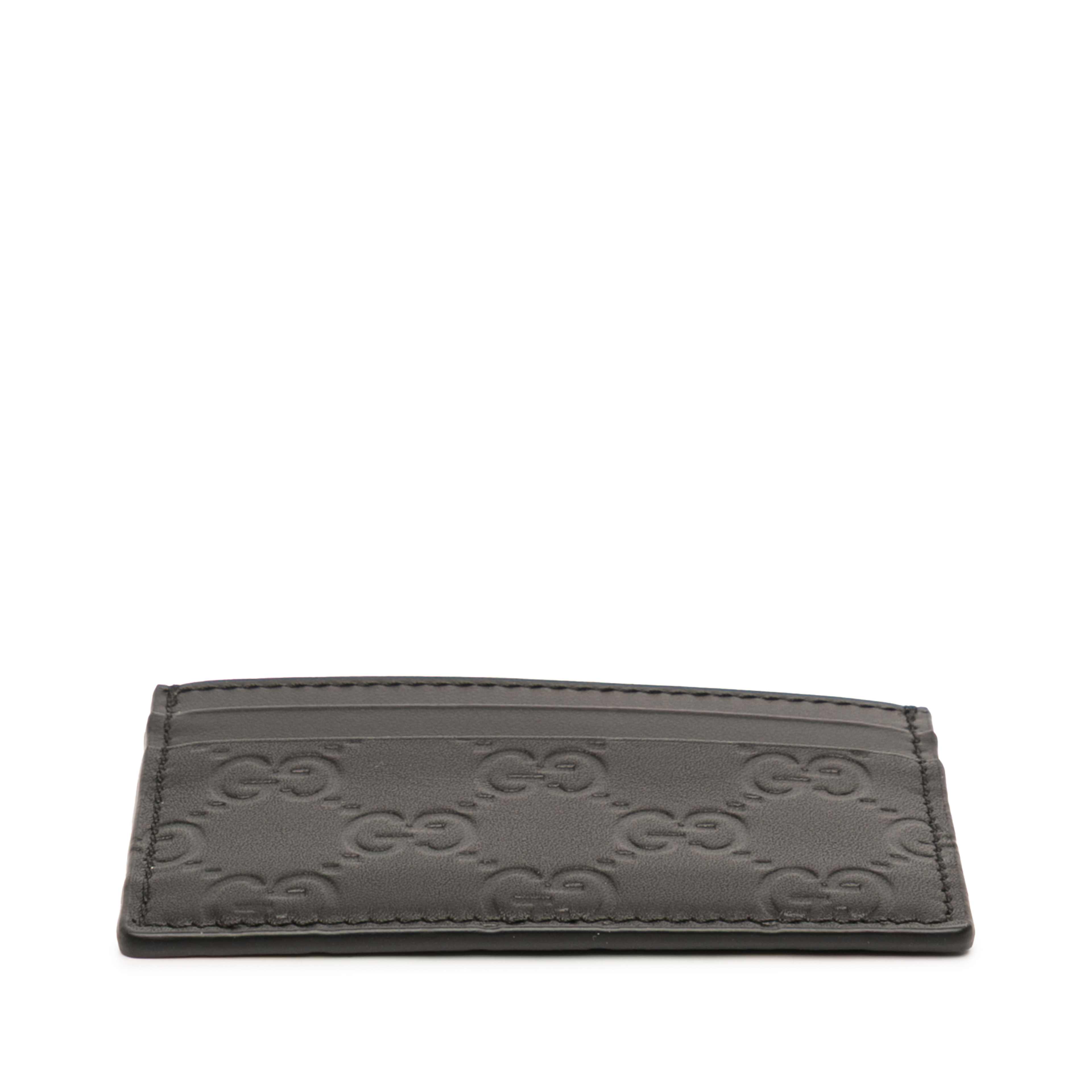 Gucci Guccissima Card Holder, från Luxclusif, i färgen black. Klicka för att öppna bilden i stort format