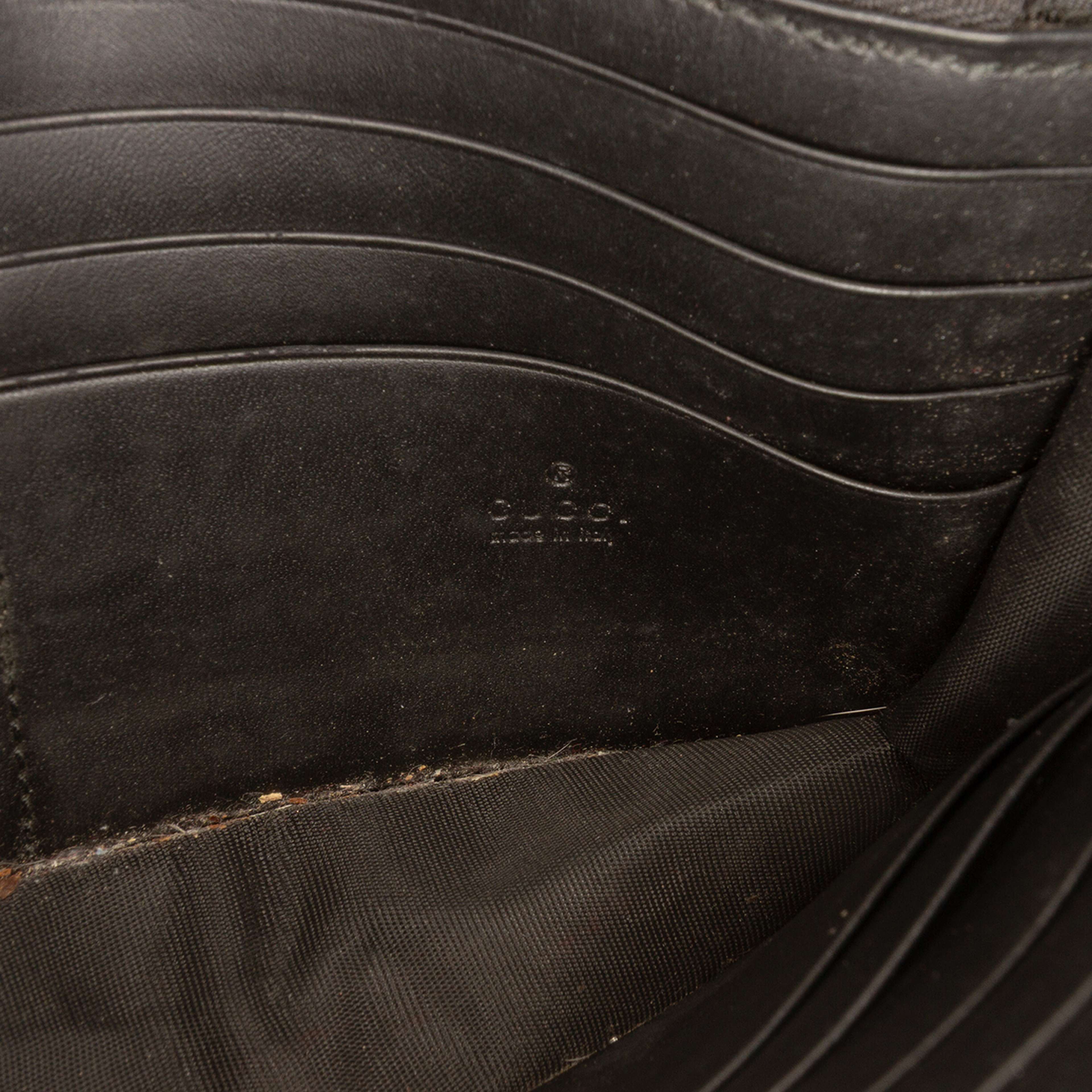 Gucci Guccissima Interlocking G Wallet On Chain, från Luxclusif, i färgen black. Klicka för att öppna bilden i stort format