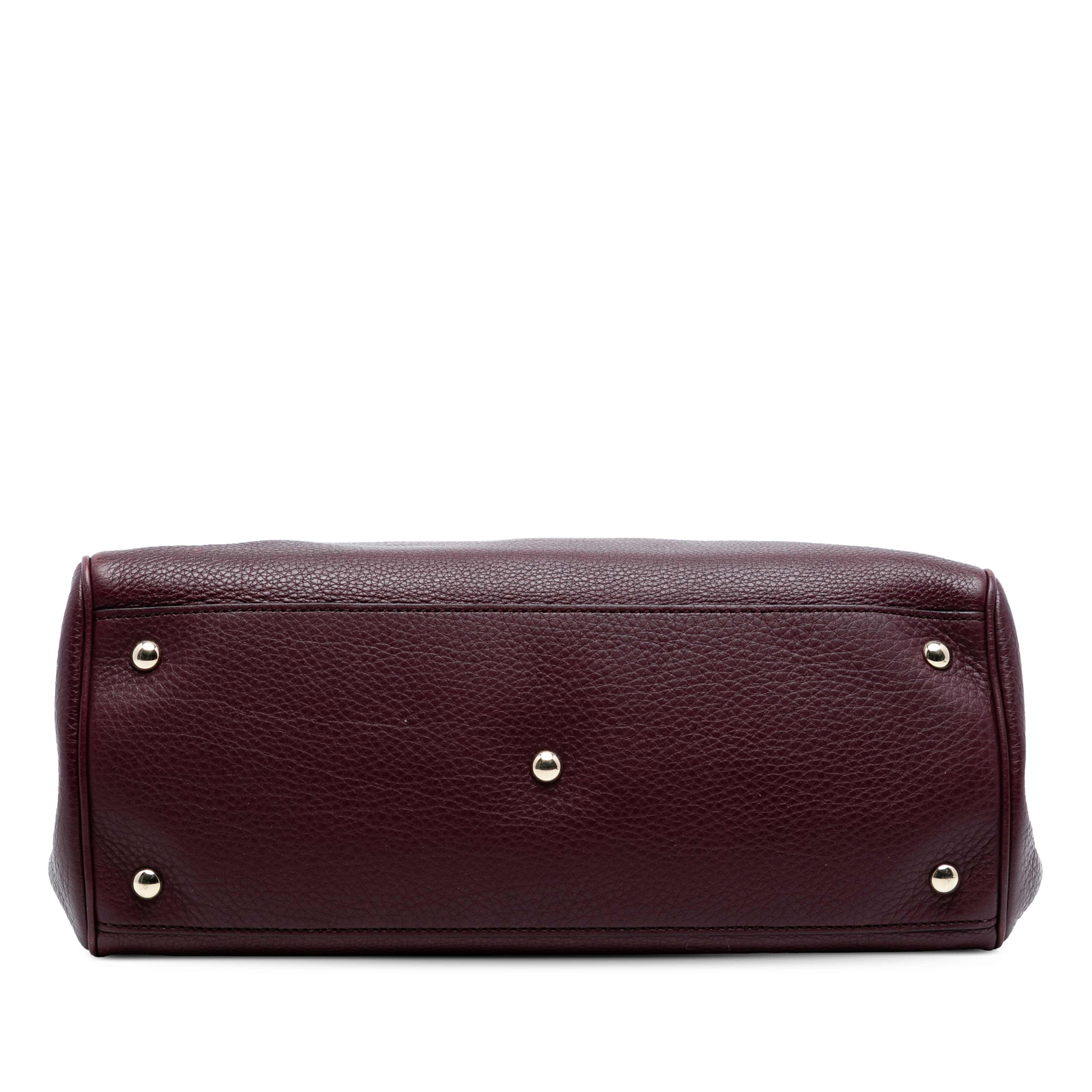 Gucci Medium Calfskin Bamboo Shopper Satchel, från Luxclusif, i färgen burgundy. Klicka för att öppna bilden i stort format