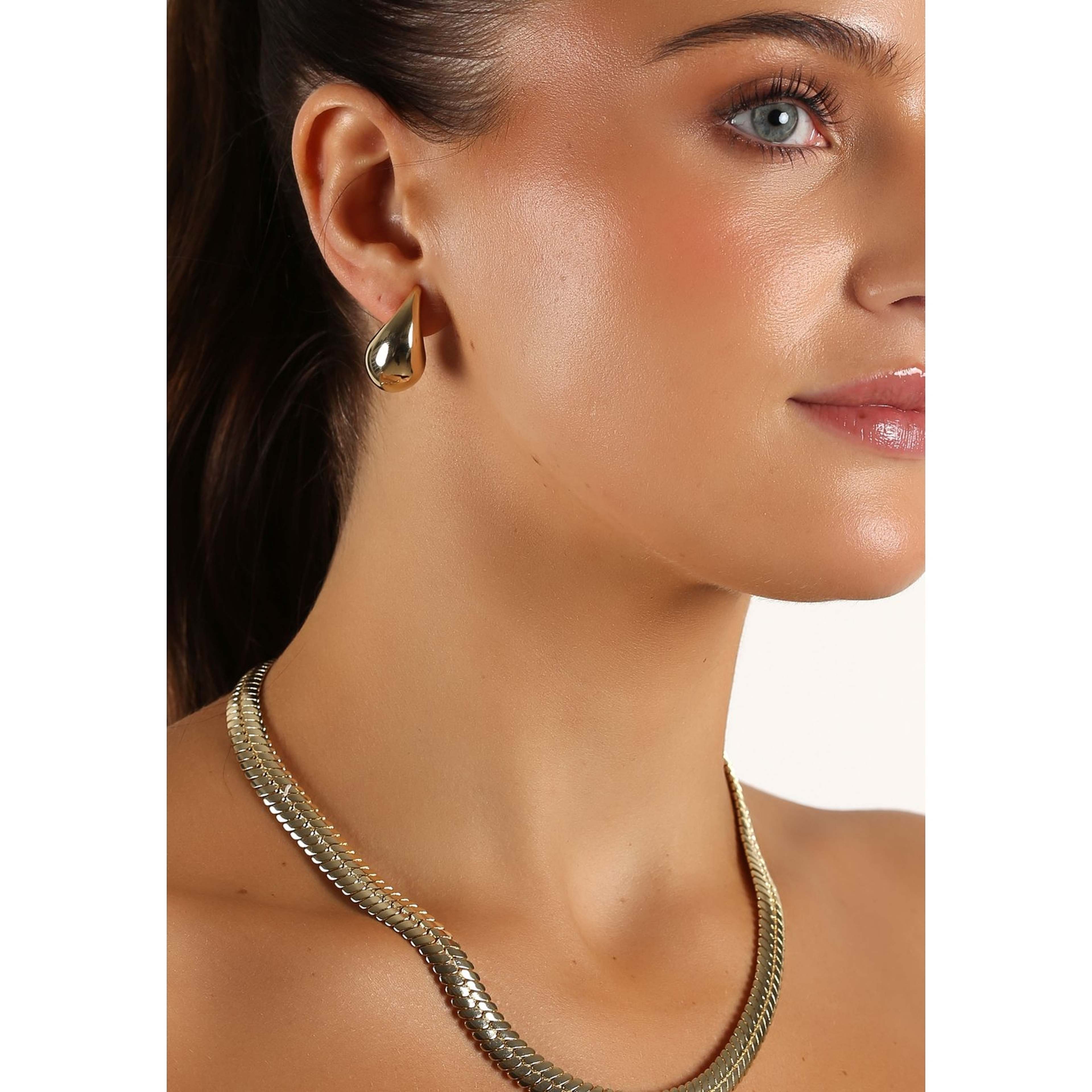 Yenni Small Ear, från SNÖ of Sweden, i färgen plain g. Klicka för att öppna bilden i stort format