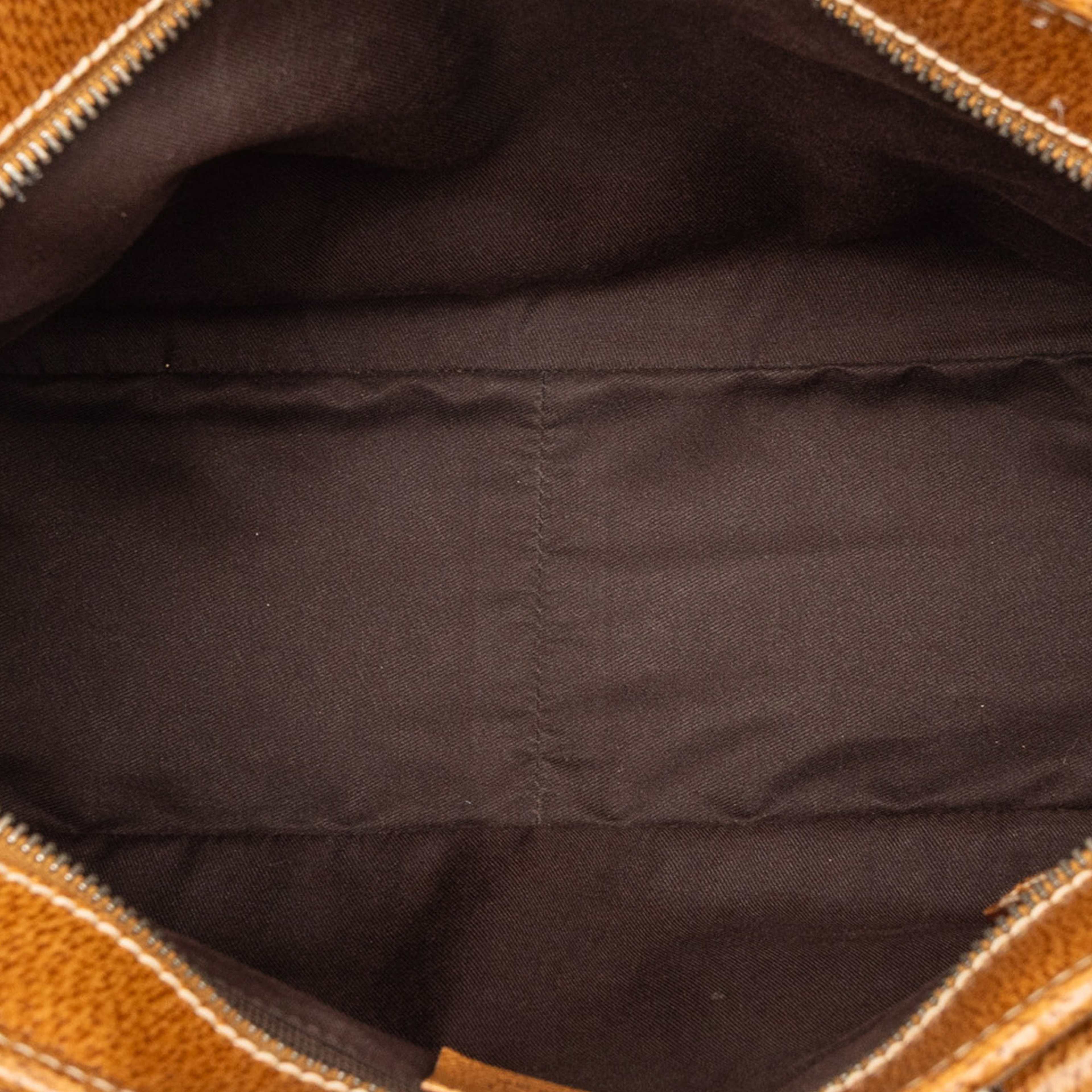 Gucci Gg Canvas Tote, från Luxclusif, i färgen beige. Klicka för att öppna bilden i stort format