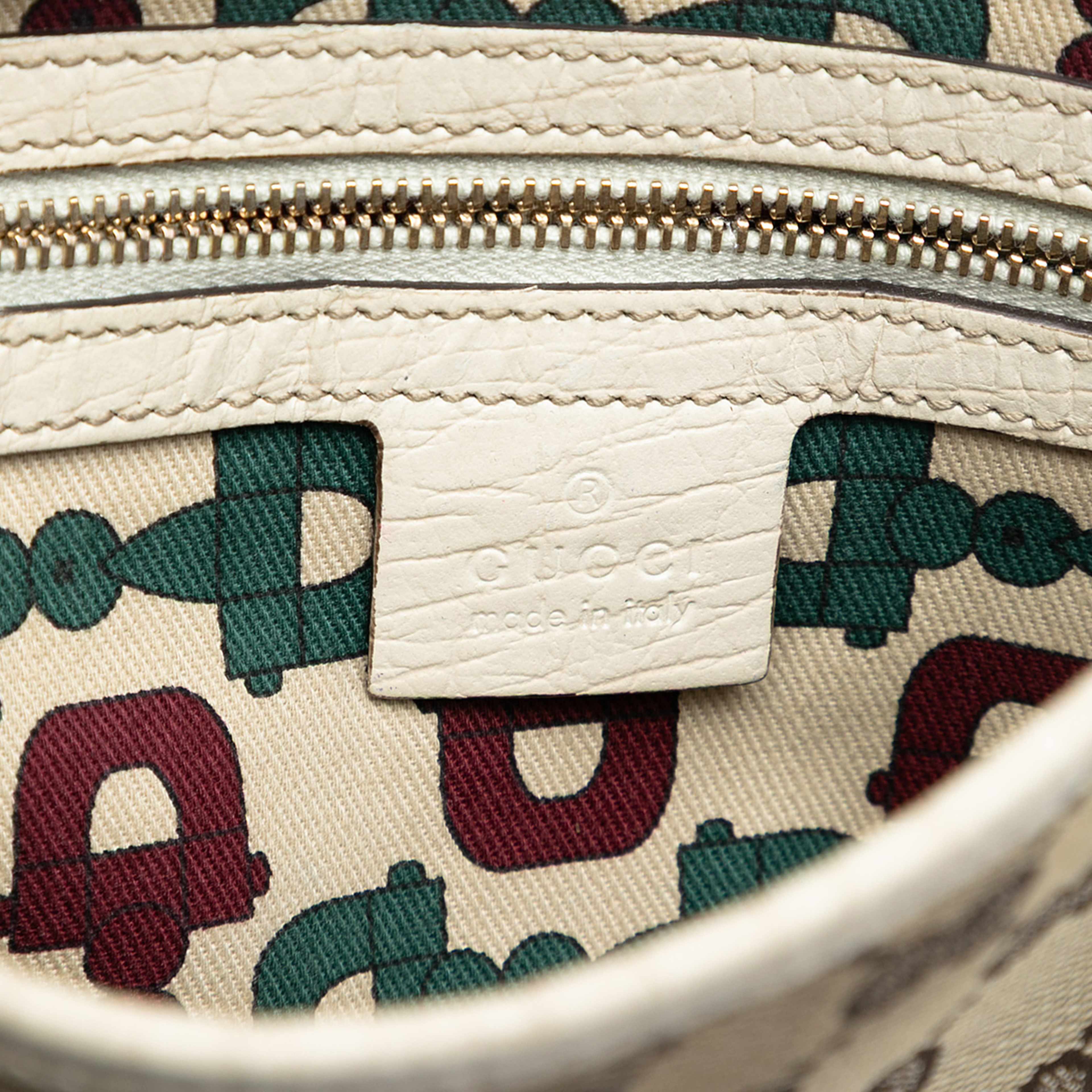 Gucci Gg Canvas Jolicoeur Crossbody, från Luxclusif, i färgen beige. Klicka för att öppna bilden i stort format