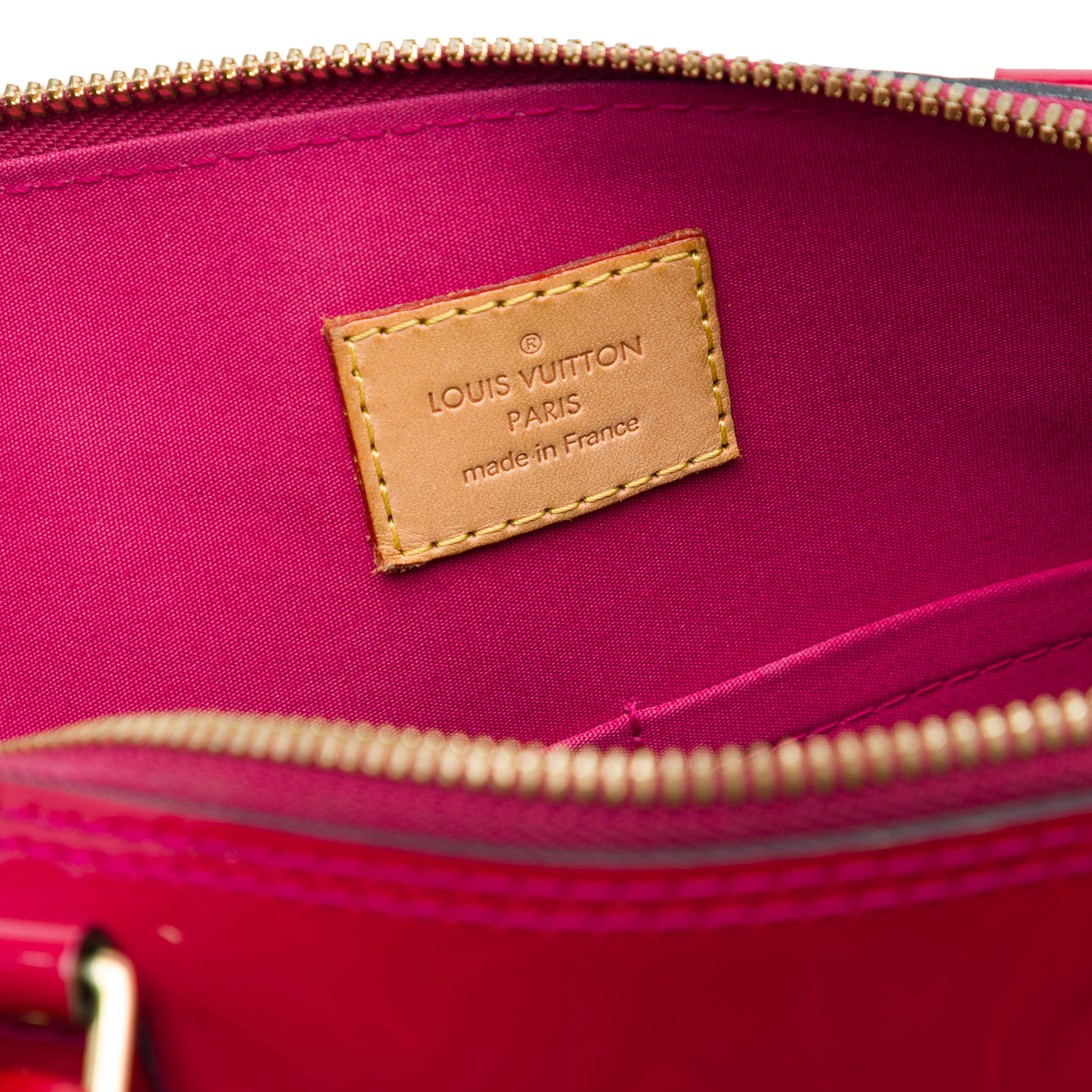 Louis Vuitton Monogram Vernis Alma Pm, från Luxclusif, i färgen rosa. Klicka för att öppna bilden i stort format