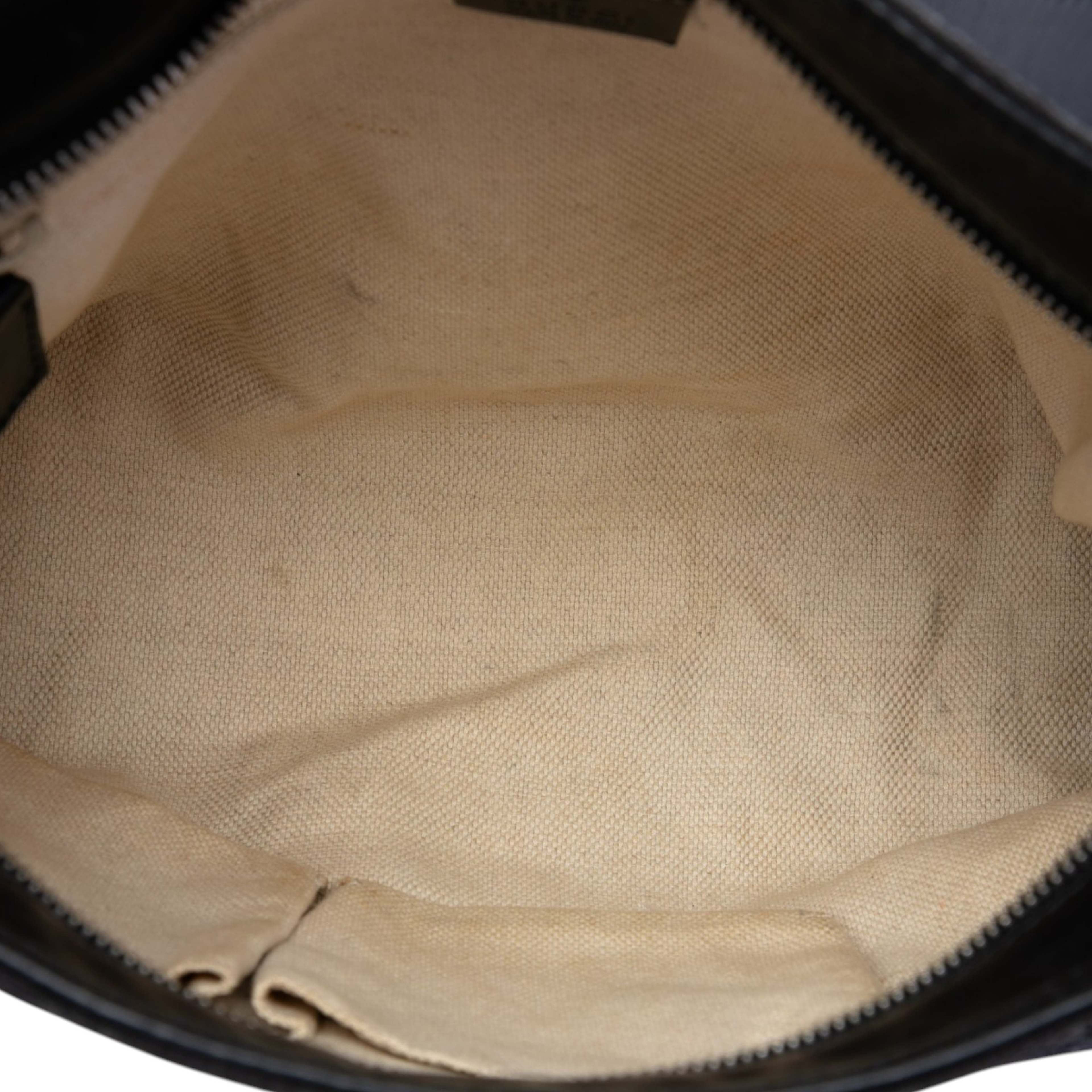 Gucci Gg Canvas Web Crossbody, från Luxclusif, i färgen svart. Klicka för att öppna bilden i stort format