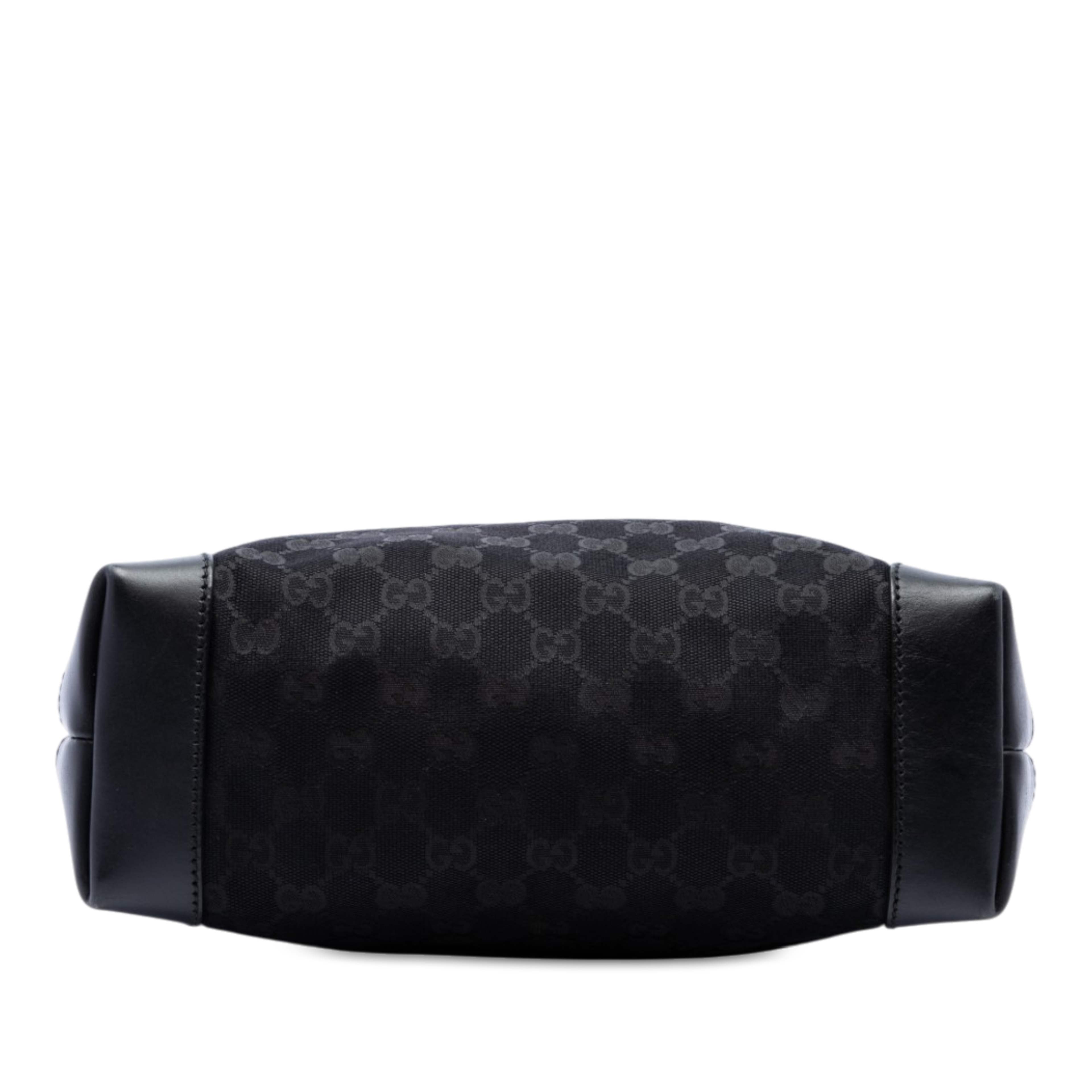 Gucci Gg Canvas Web Crossbody, från Luxclusif, i färgen svart. Klicka för att öppna bilden i stort format