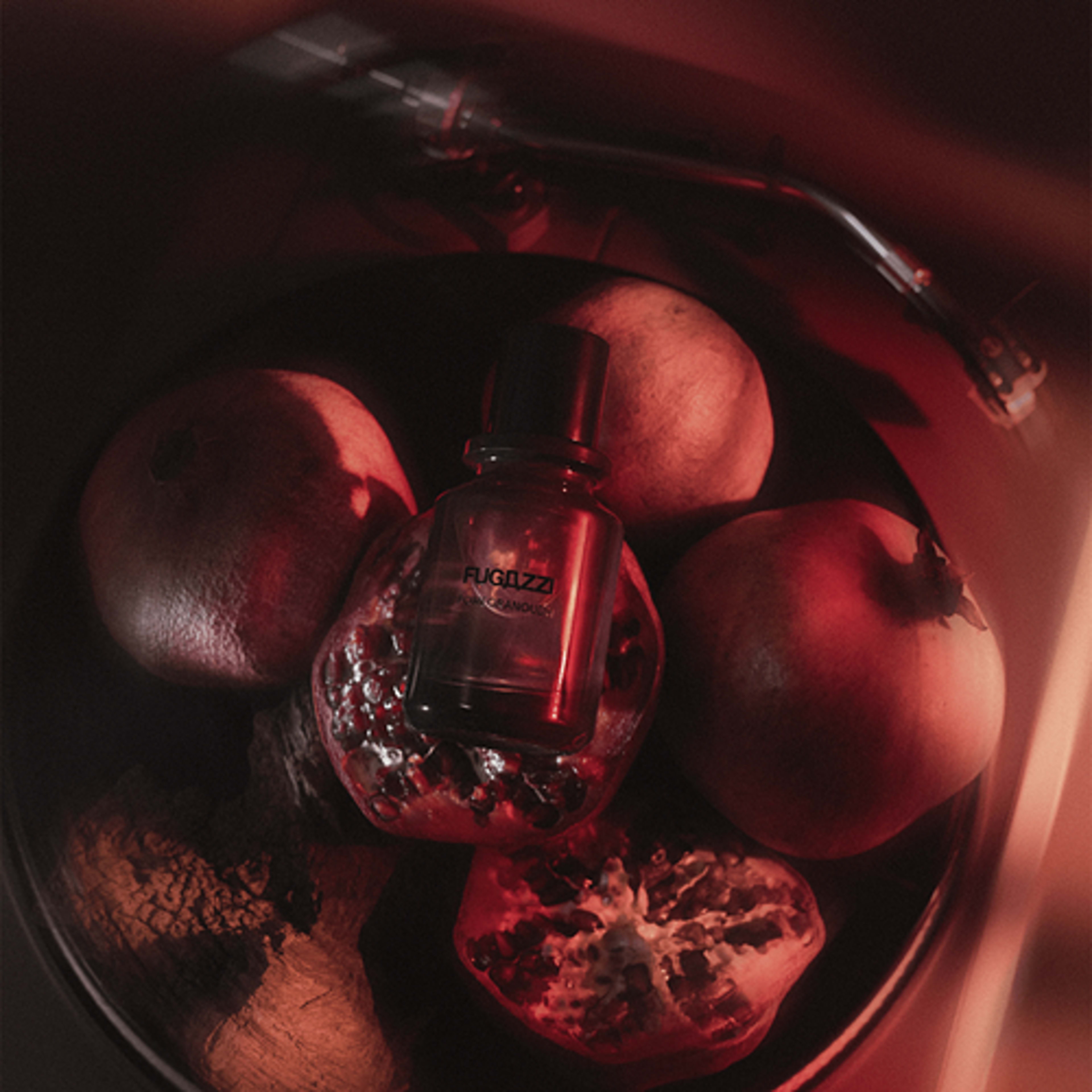 POMEGRANOUDH, från Fugazzi. Klicka för att öppna bilden i stort format