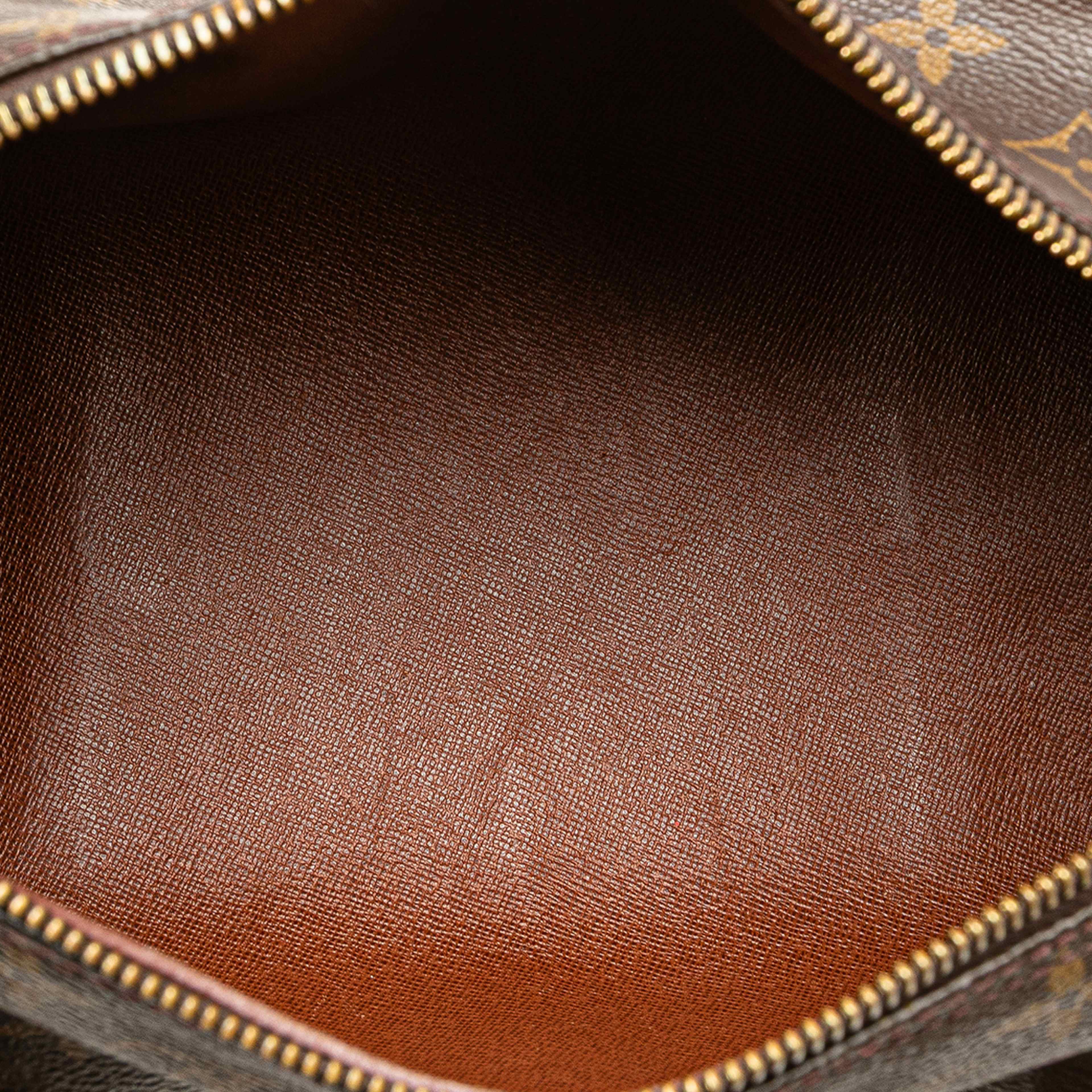 Louis Vuitton Monogram Papillon 30, från Luxclusif, i färgen brown. Klicka för att öppna bilden i stort format