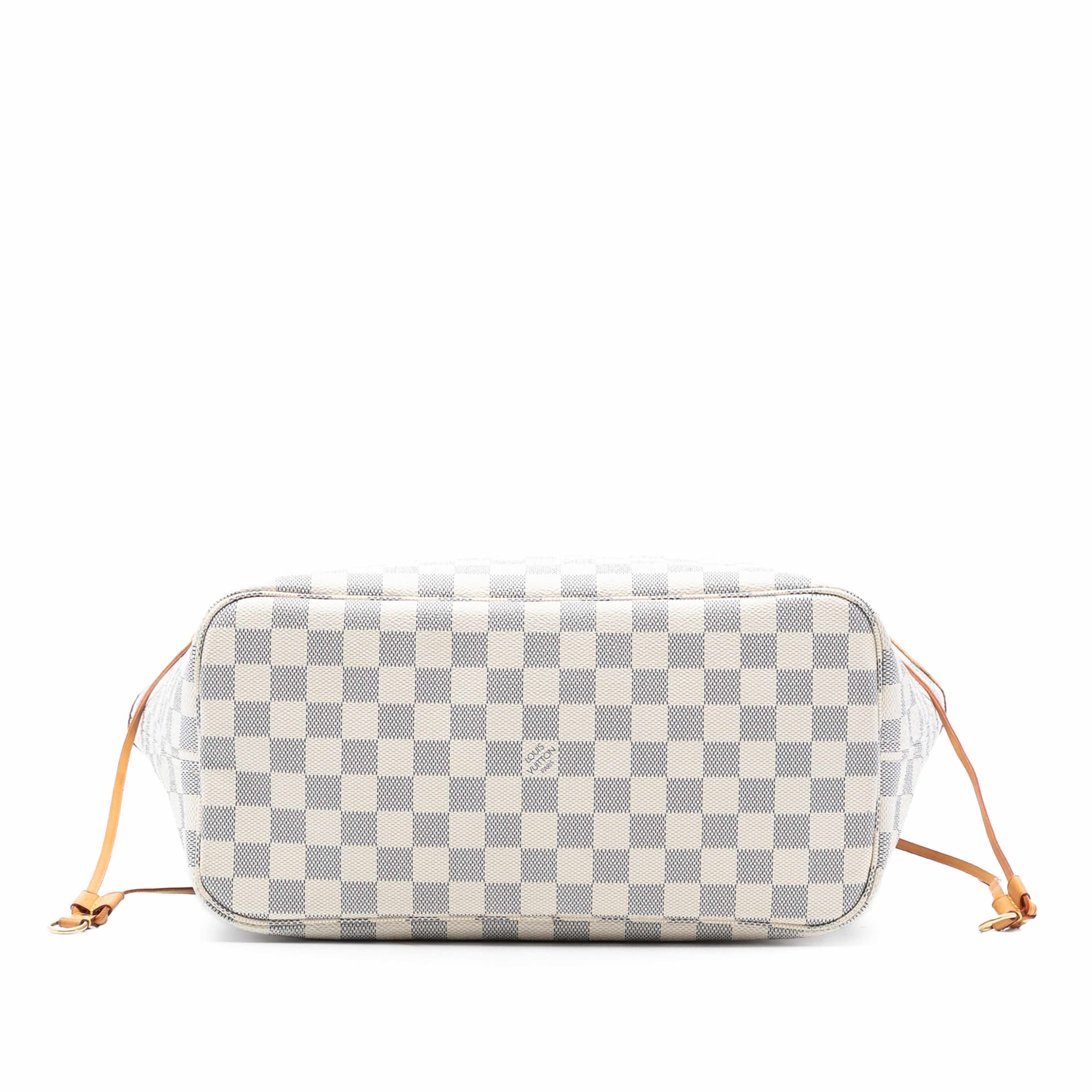Louis Vuitton Damier Azur Neverfull Mm, från Luxclusif, i färgen white. Klicka för att öppna bilden i stort format