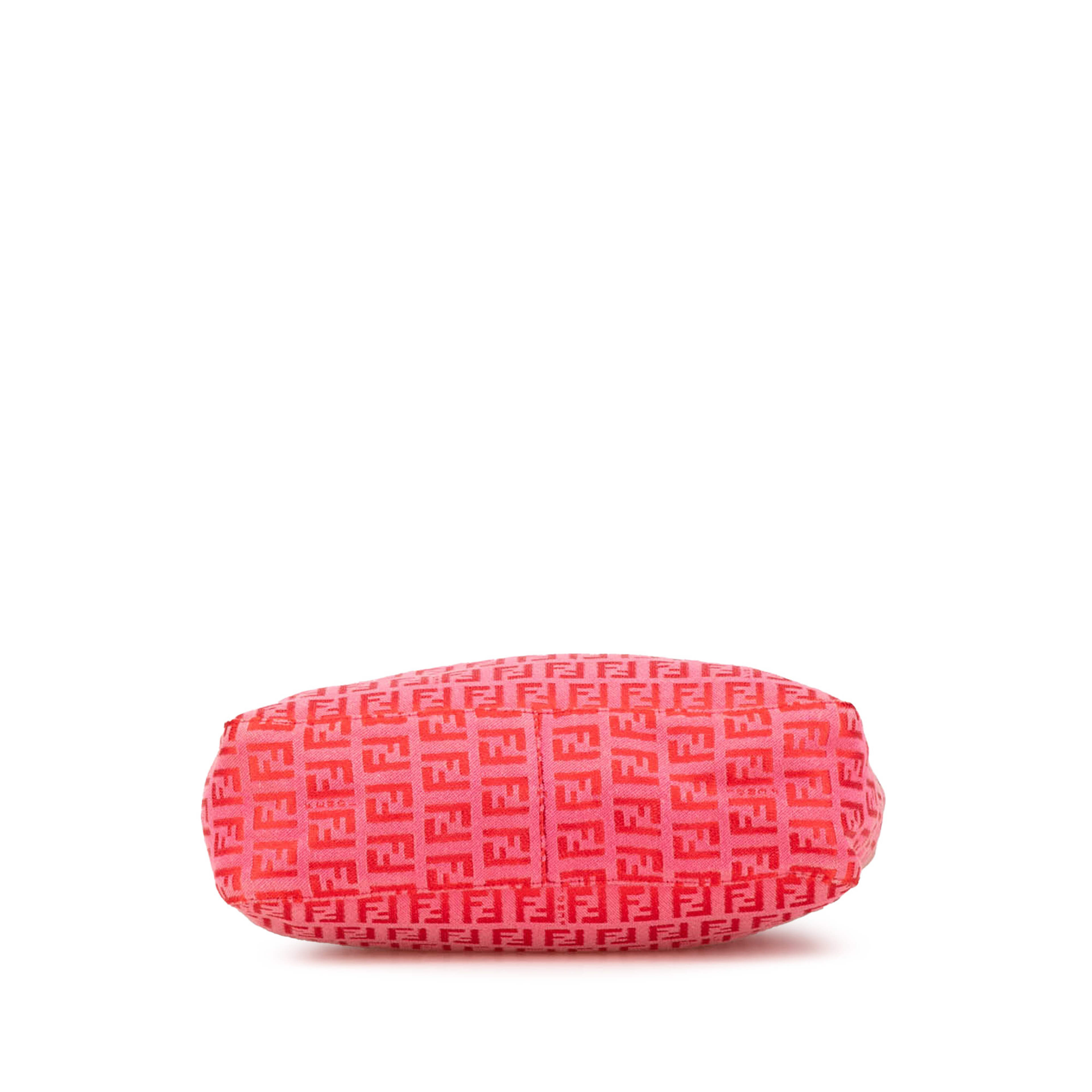 Fendi Zucchino Canvas Tote, från Luxclusif, i färgen dark pink. Klicka för att öppna bilden i stort format