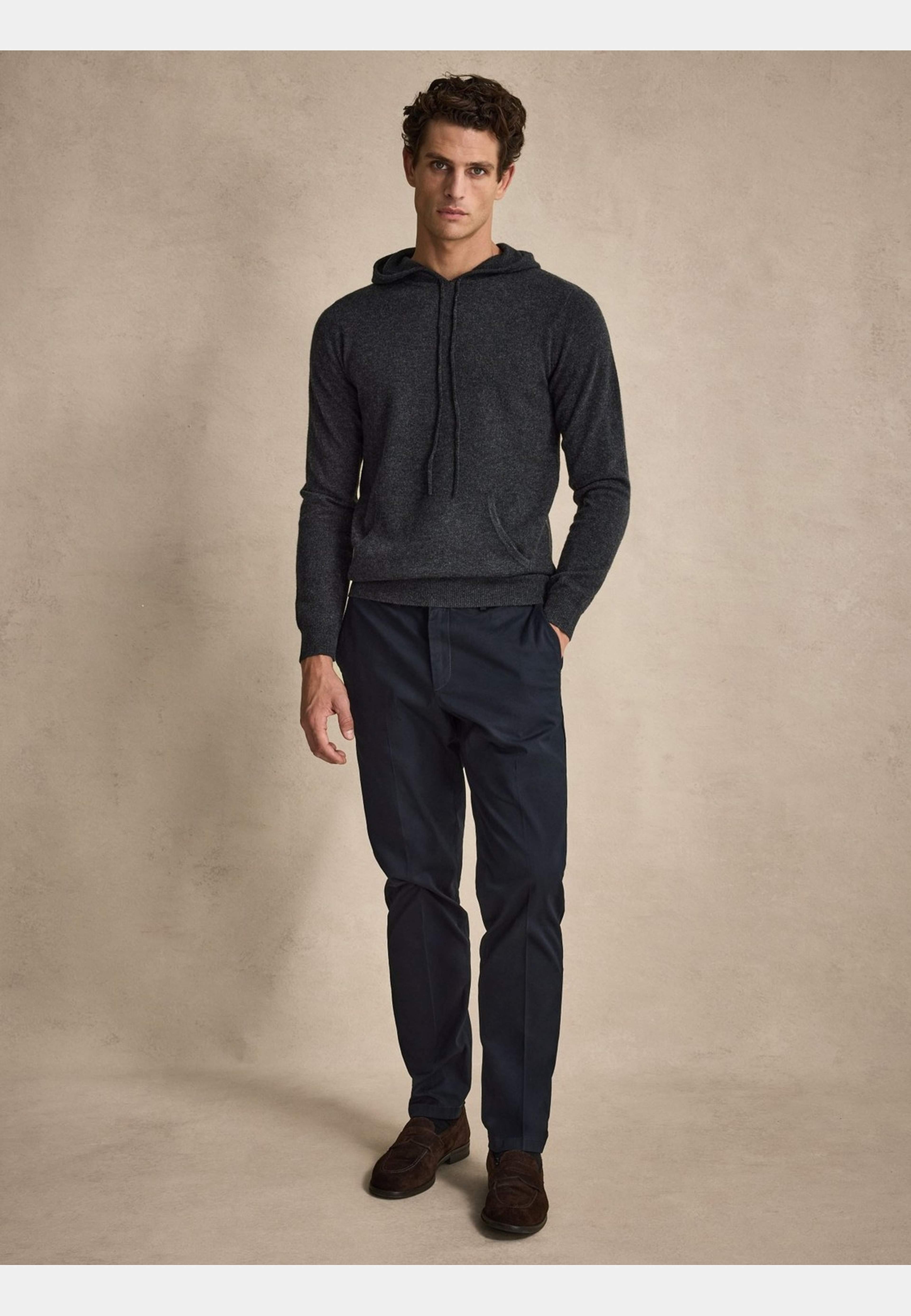 Cashmere Hoodie Eli, från John Henric, i färgen dark grey. Klicka för att öppna bilden i stort format