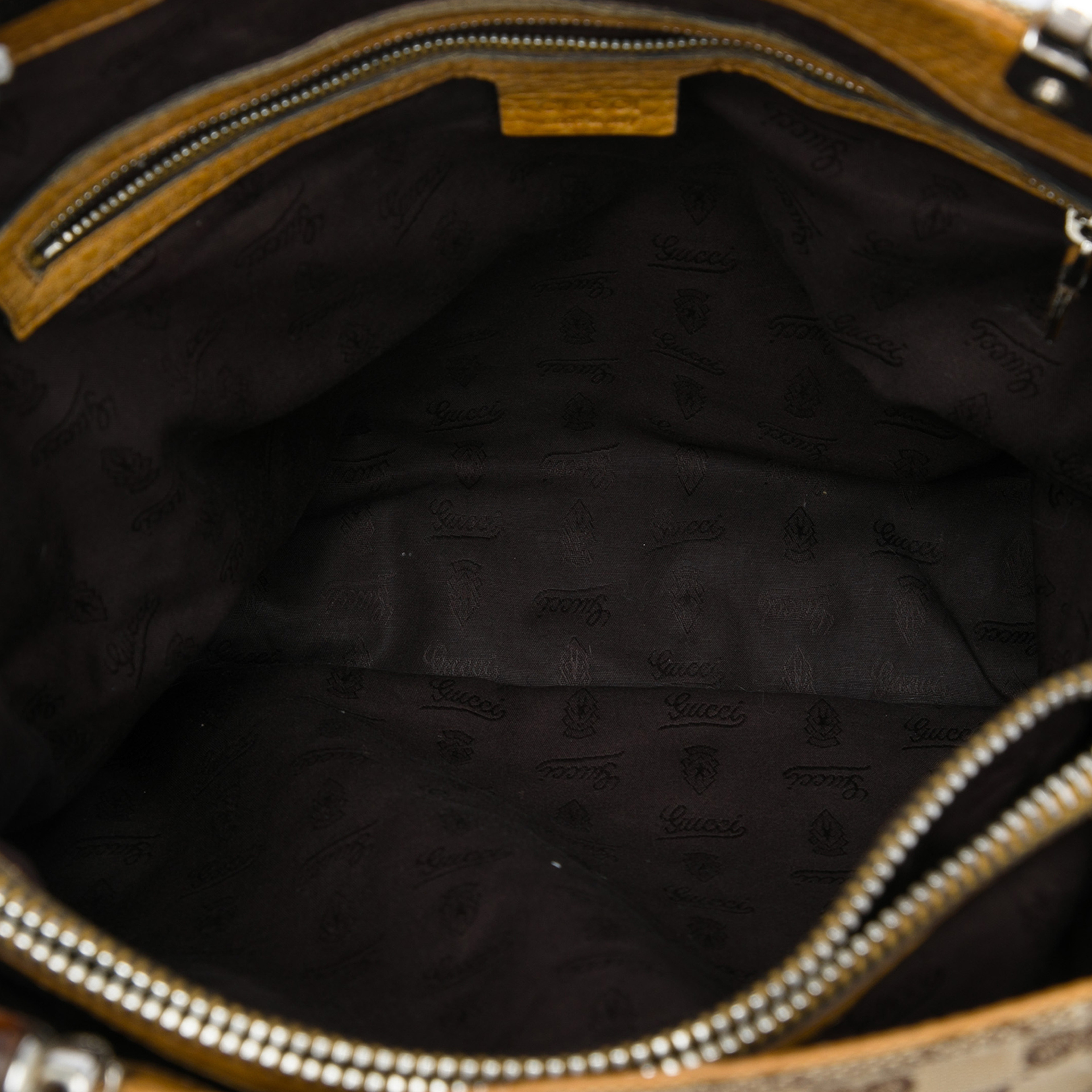 Gucci Large Gg Canvas Bamboo Libeccio Tote, från Luxclusif, i färgen beige. Klicka för att öppna bilden i stort format