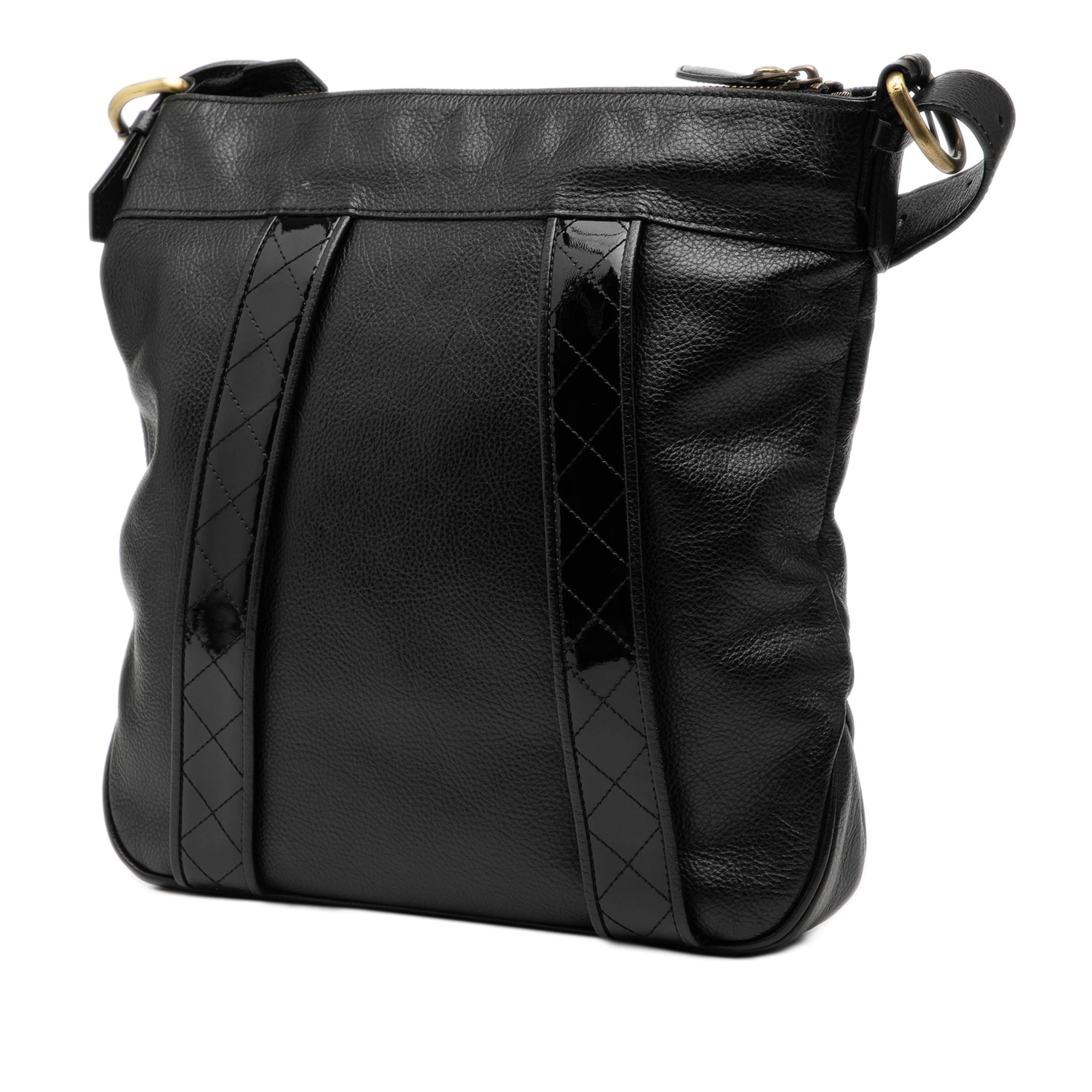 Burberry Leather Crossbody, från Luxclusif, i färgen black. Klicka för att öppna bilden i stort format