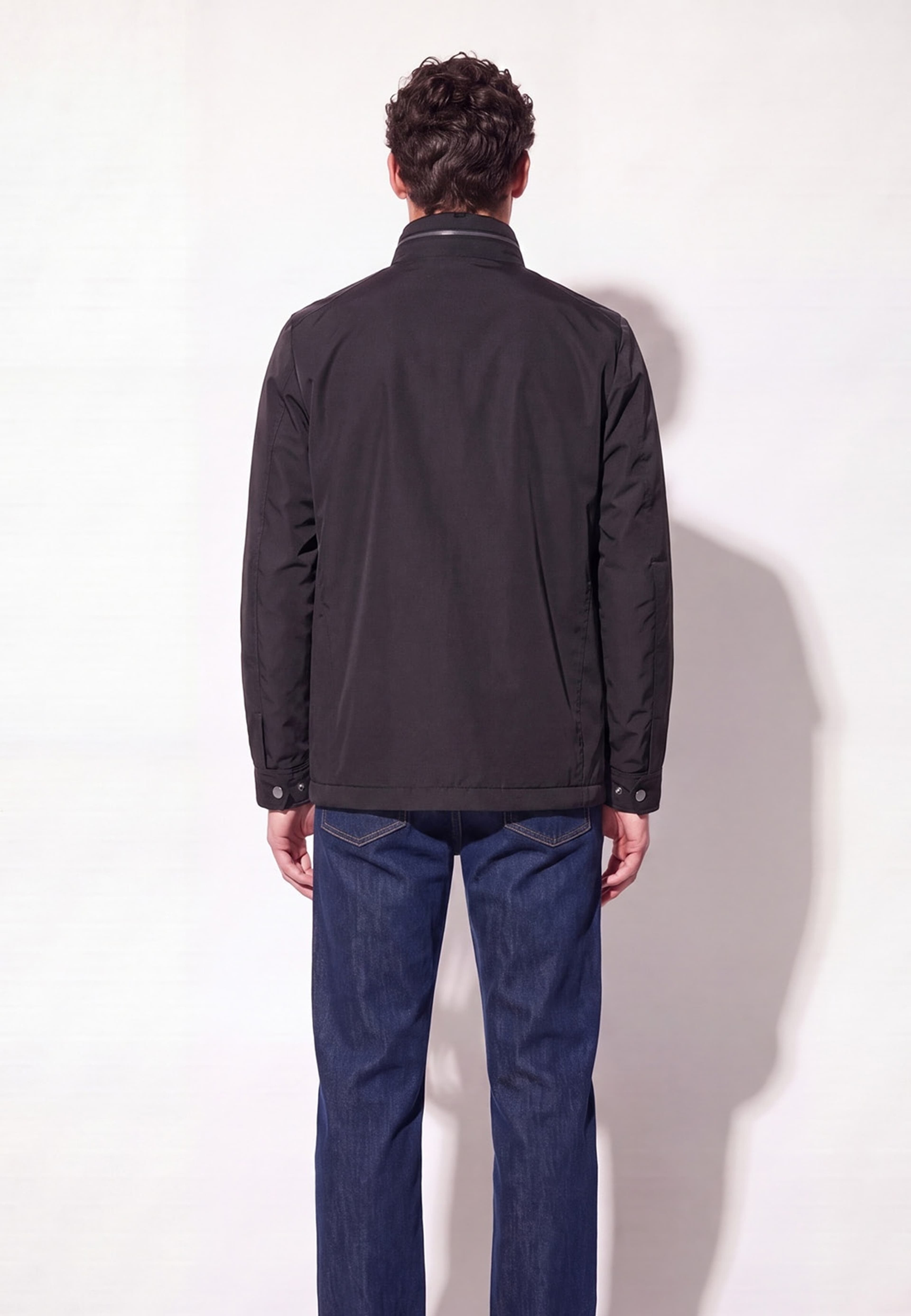 Leo Tech Jacket, från ROCKANDBLUE, i färgen black. Klicka för att öppna bilden i stort format