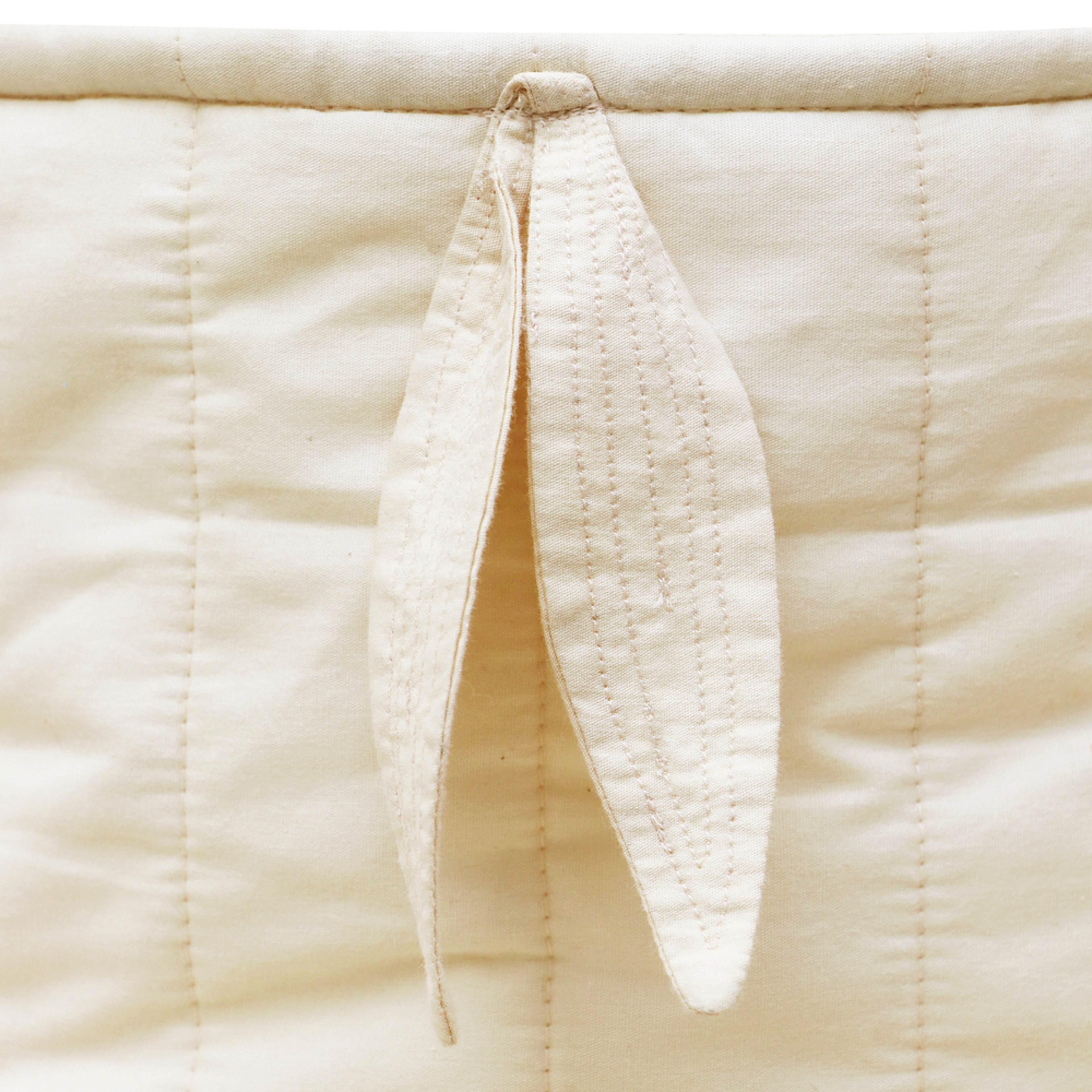Set Med Två Quiltade Korgar Bambu, från LORENA CANALS, i färgen natural. Klicka för att öppna bilden i stort format