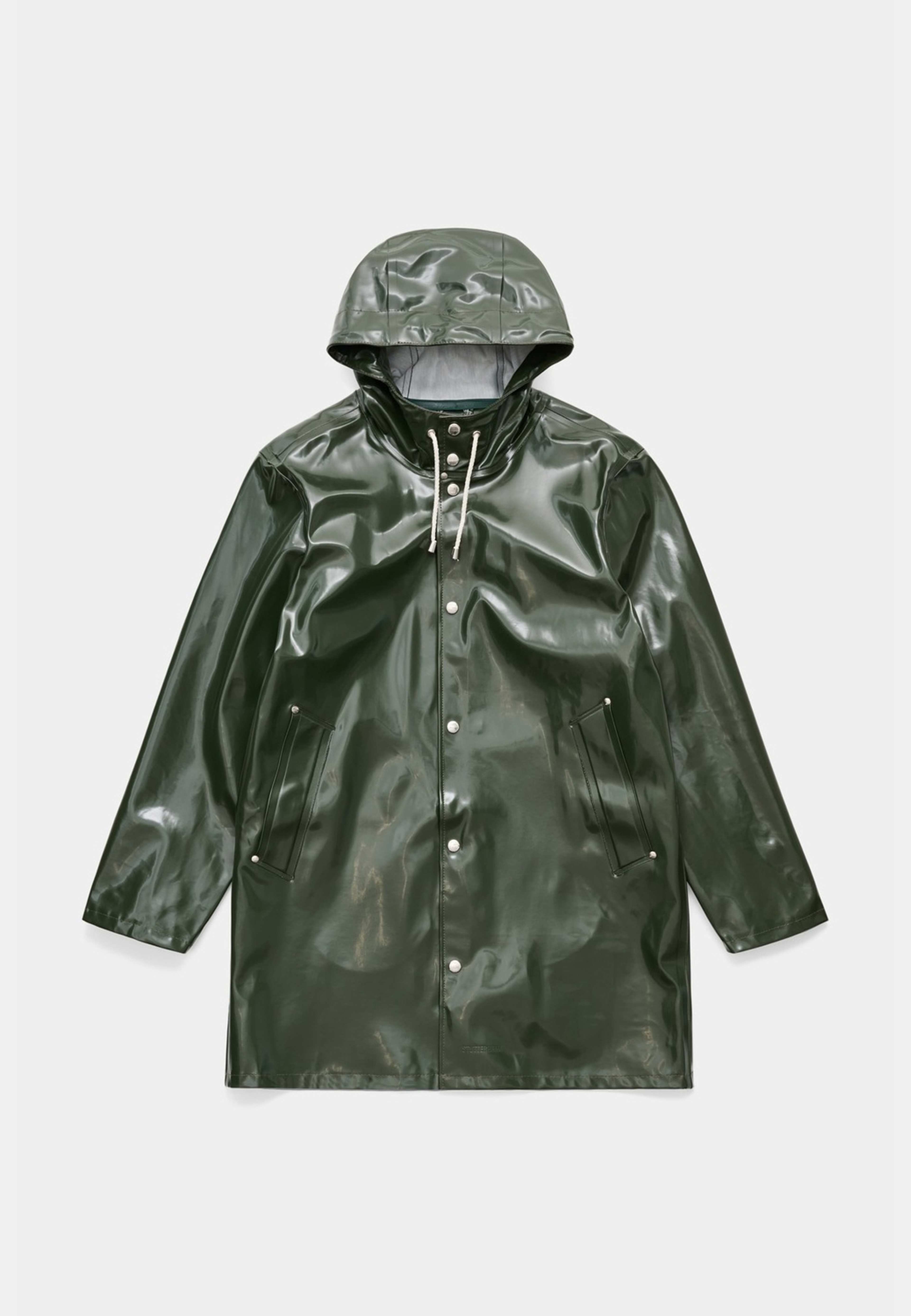 Stockholm Opal Raincoat, från Stutterheim, i färgen green. Klicka för att öppna bilden i stort format