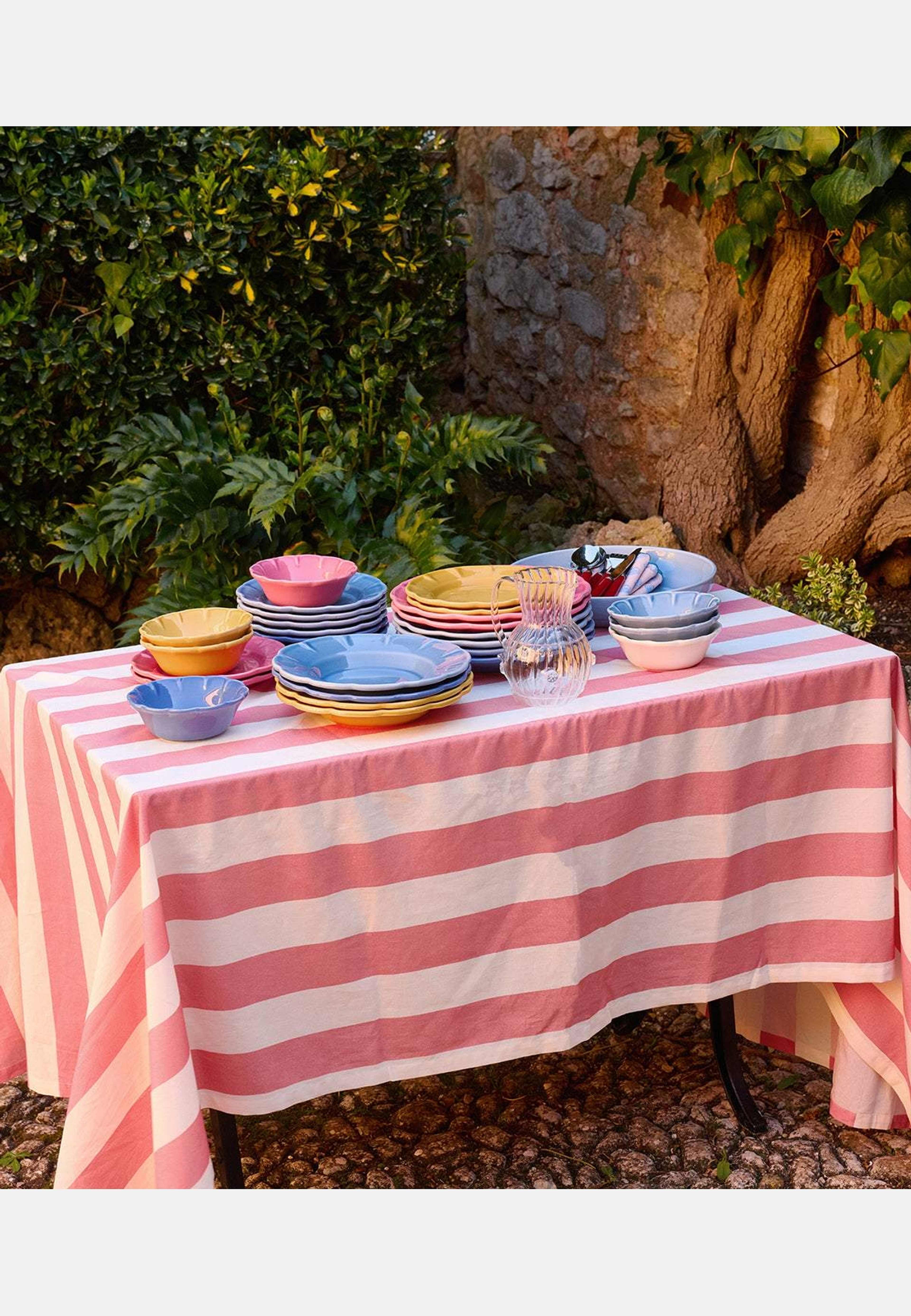 Everyday Charm Djup Tallrik - 25 Cm, från Pick A Poppy, i färgen light blue. Klicka för att öppna bilden i stort format