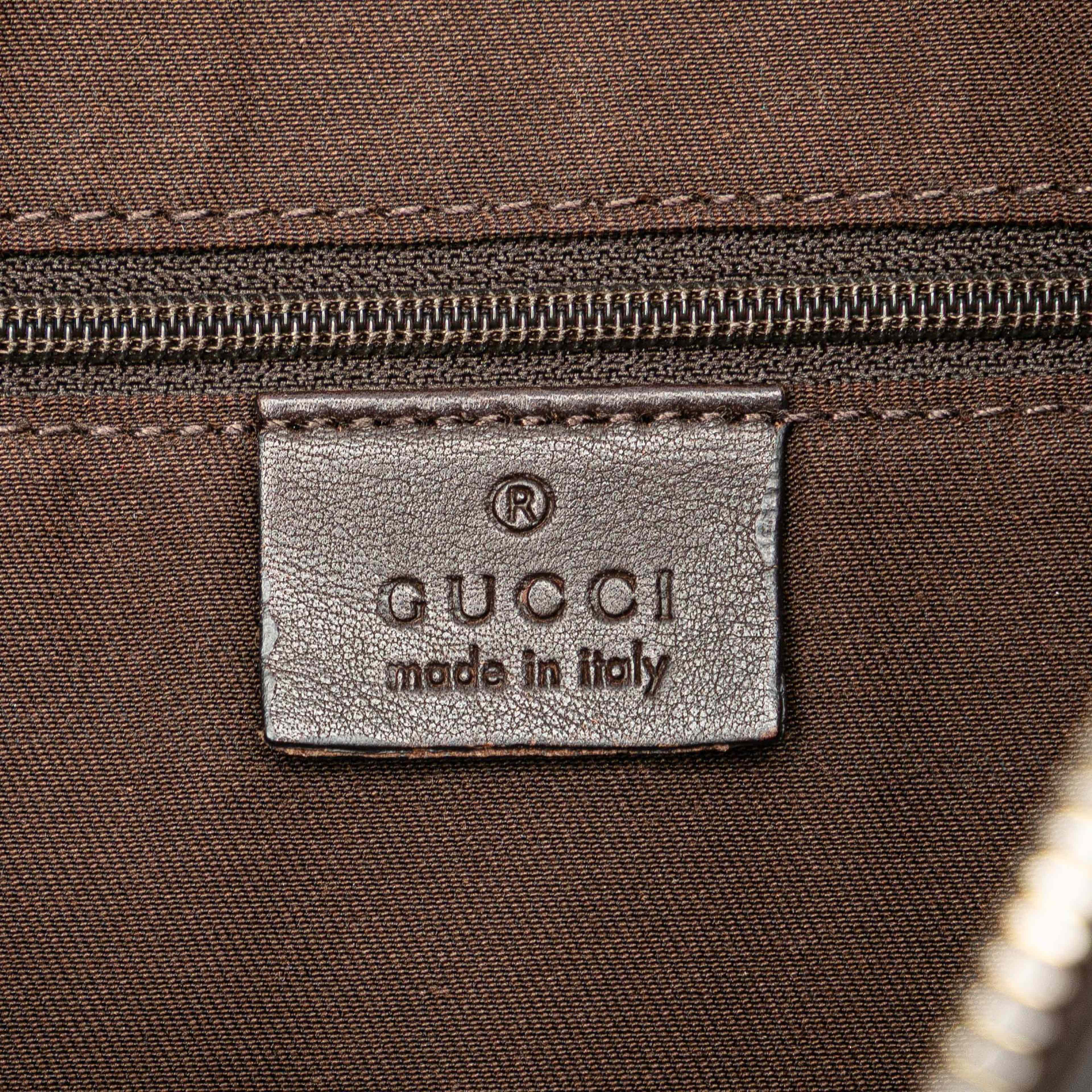 Gucci Gg Canvas Abbey D Ring Crossbody, från Luxclusif, i färgen beige. Klicka för att öppna bilden i stort format