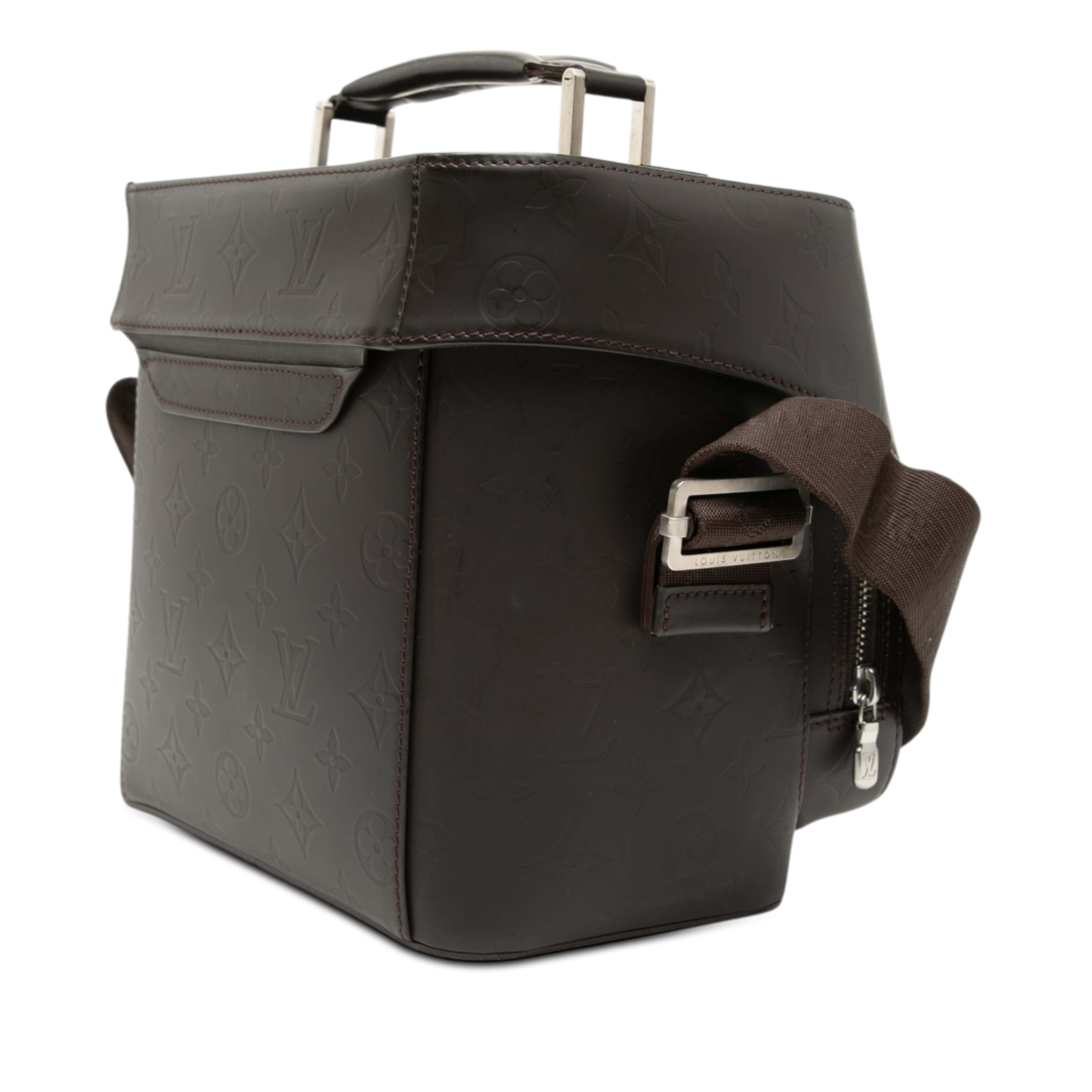 Louis Vuitton Monogram Glace Charly, från Luxclusif, i färgen dark brown. Klicka för att öppna bilden i stort format