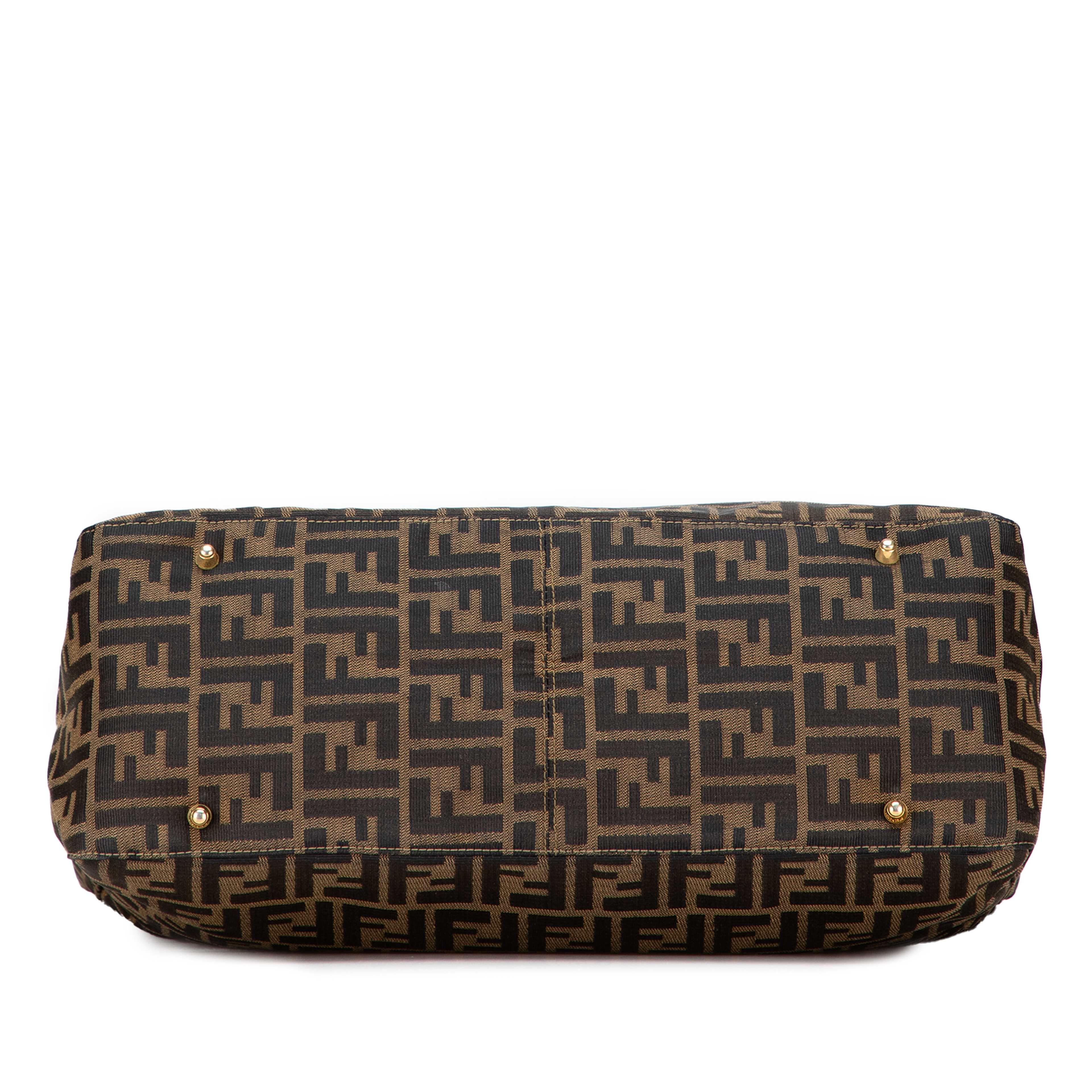 Fendi Large Zucca Canvas Twins Tote, från Luxclusif, i färgen brown. Klicka för att öppna bilden i stort format