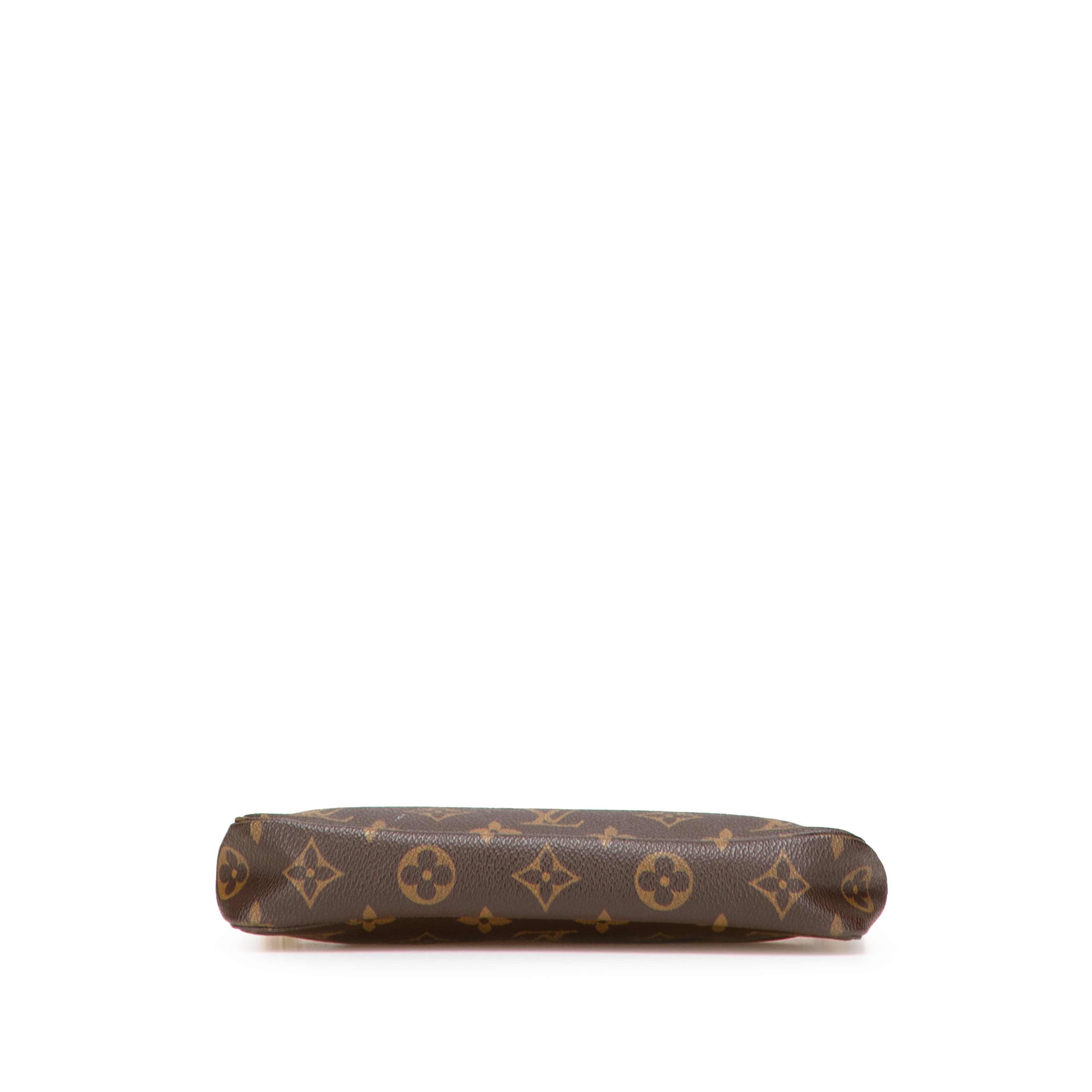 Louis Vuitton Monogram Pochette Accessoires, från Luxclusif, i färgen brown. Klicka för att öppna bilden i stort format