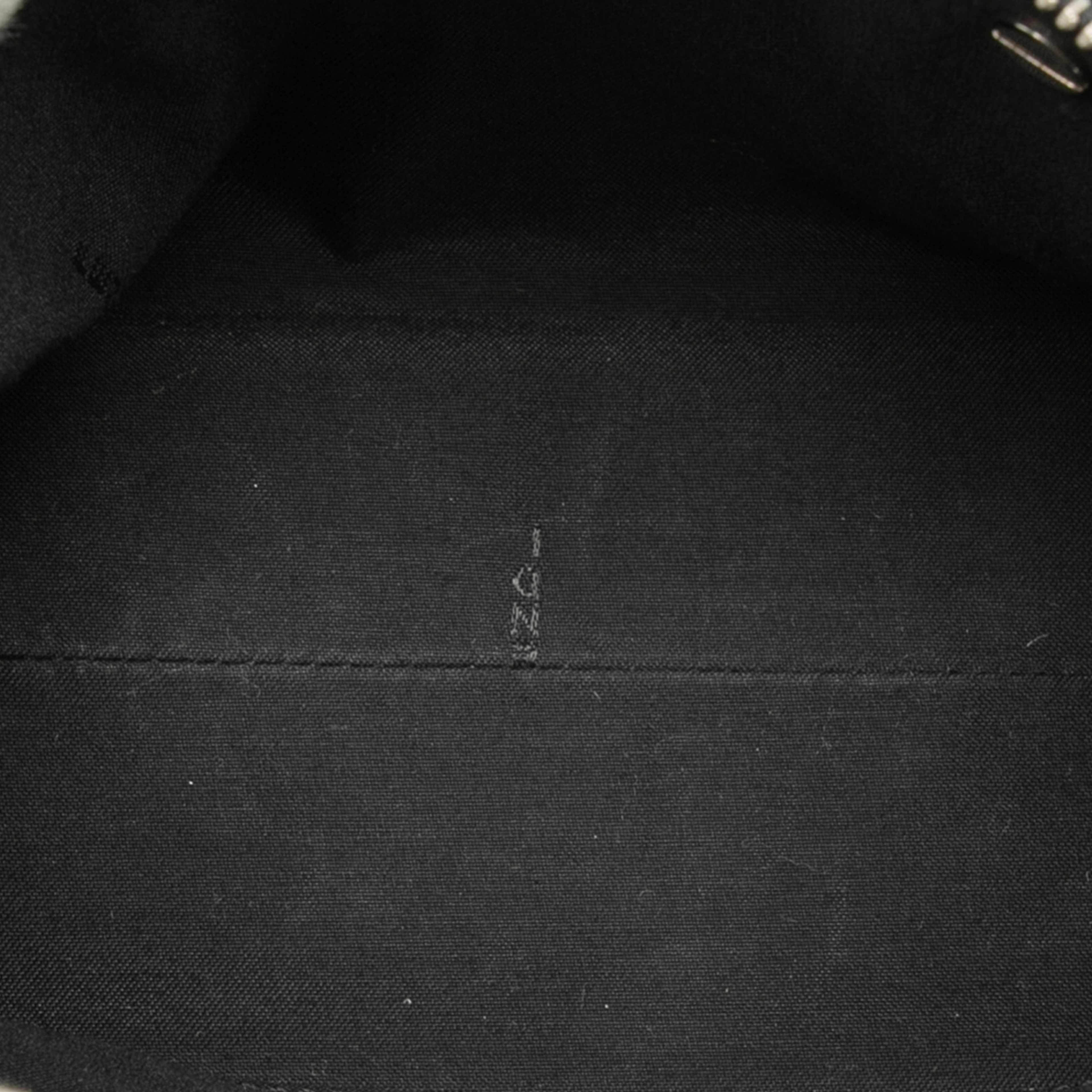 Fendi Mini Leather By The Way Satchel, från Luxclusif, i färgen black. Klicka för att öppna bilden i stort format