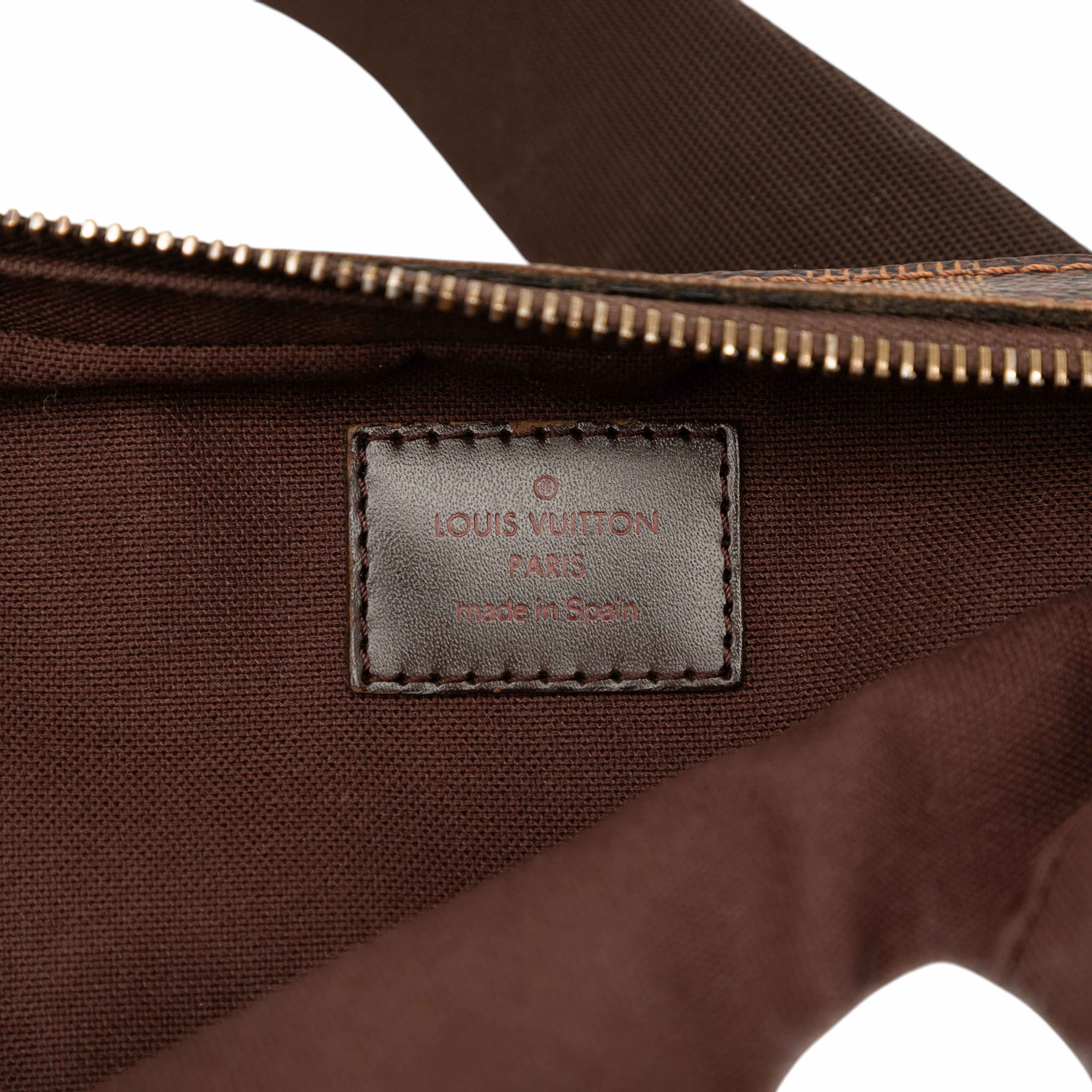 Louis Vuitton Damier Ebene Geronimos, från Luxclusif, i färgen brown. Klicka för att öppna bilden i stort format