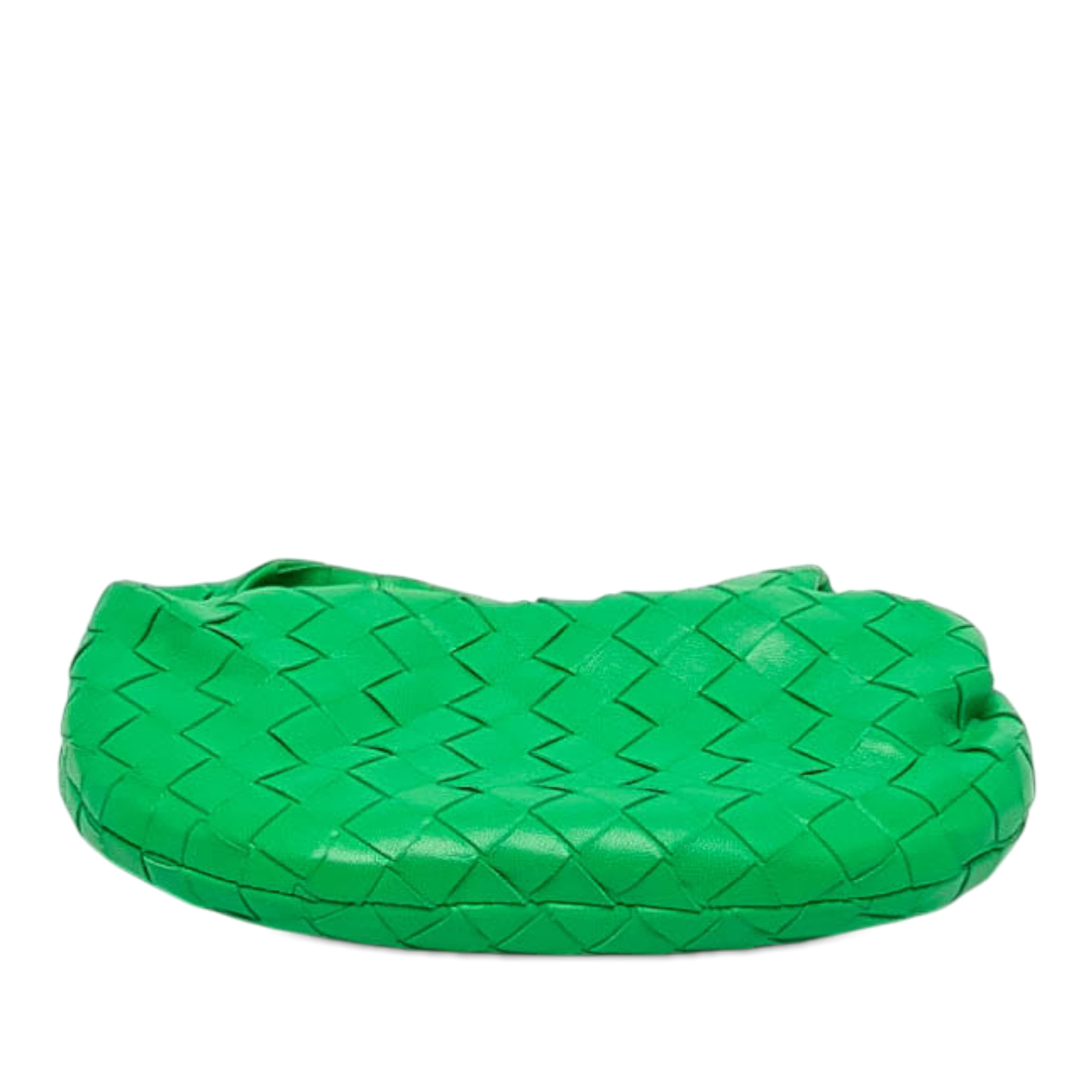 Bottega Veneta Mini Nappa Intrecciato Jodie, från Luxclusif, i färgen grön. Klicka för att öppna bilden i stort format