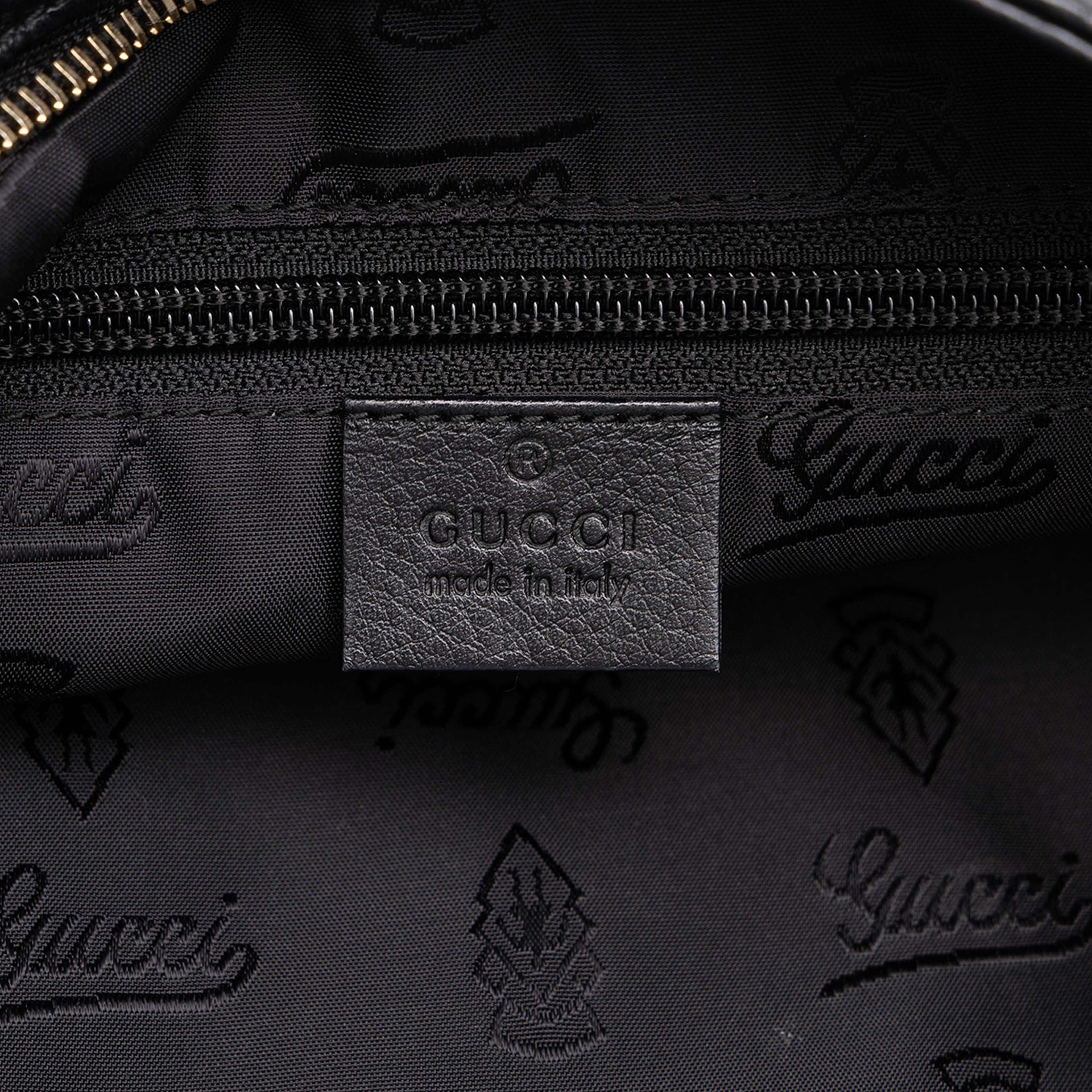 Gucci Guccissima Crossbody, från Luxclusif, i färgen svart. Klicka för att öppna bilden i stort format
