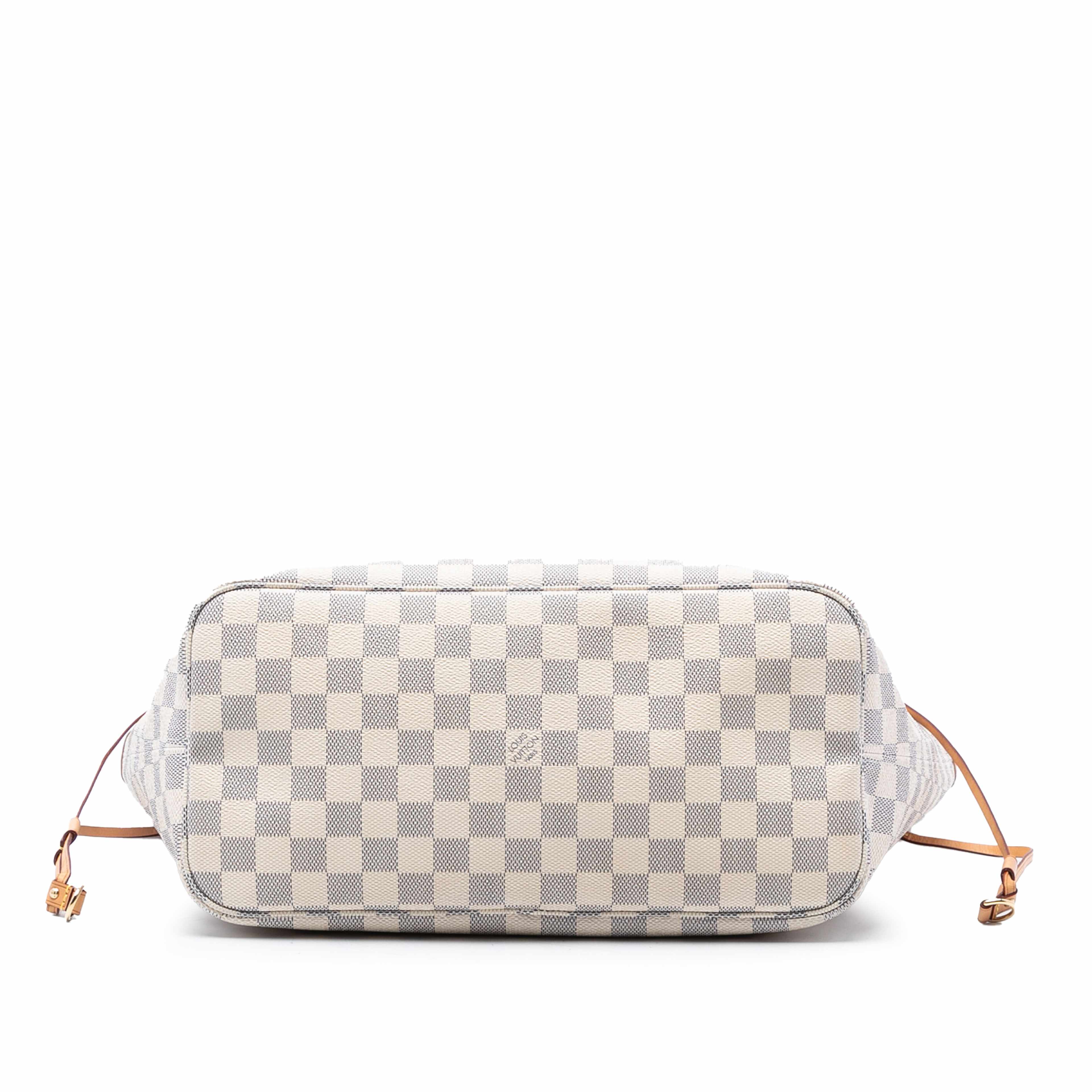 Louis Vuitton Damier Azur Neverfull Mm, från Luxclusif, i färgen white. Klicka för att öppna bilden i stort format