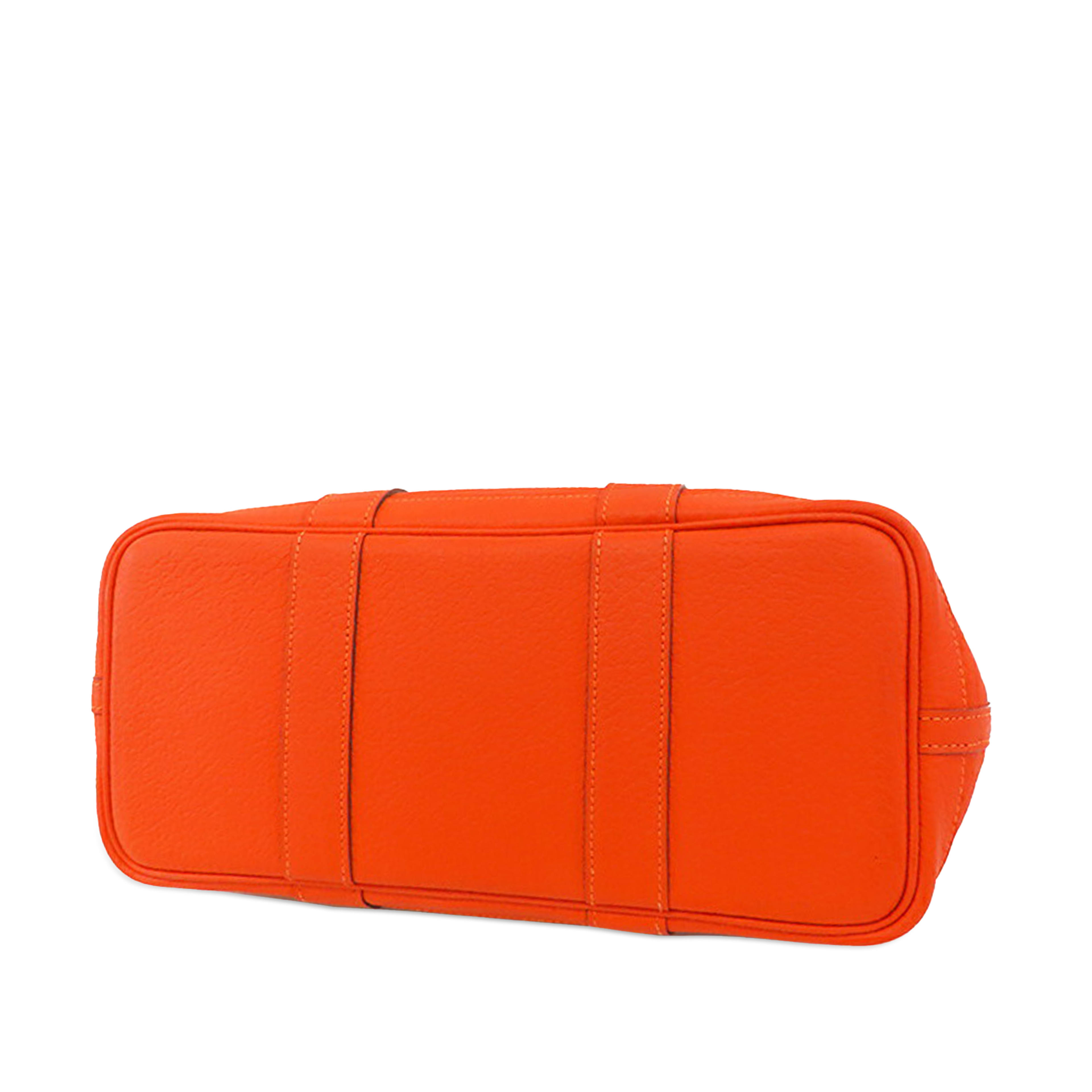 Hermès Negonda Garden Party 30, från Luxclusif, i färgen dark orange. Klicka för att öppna bilden i stort format