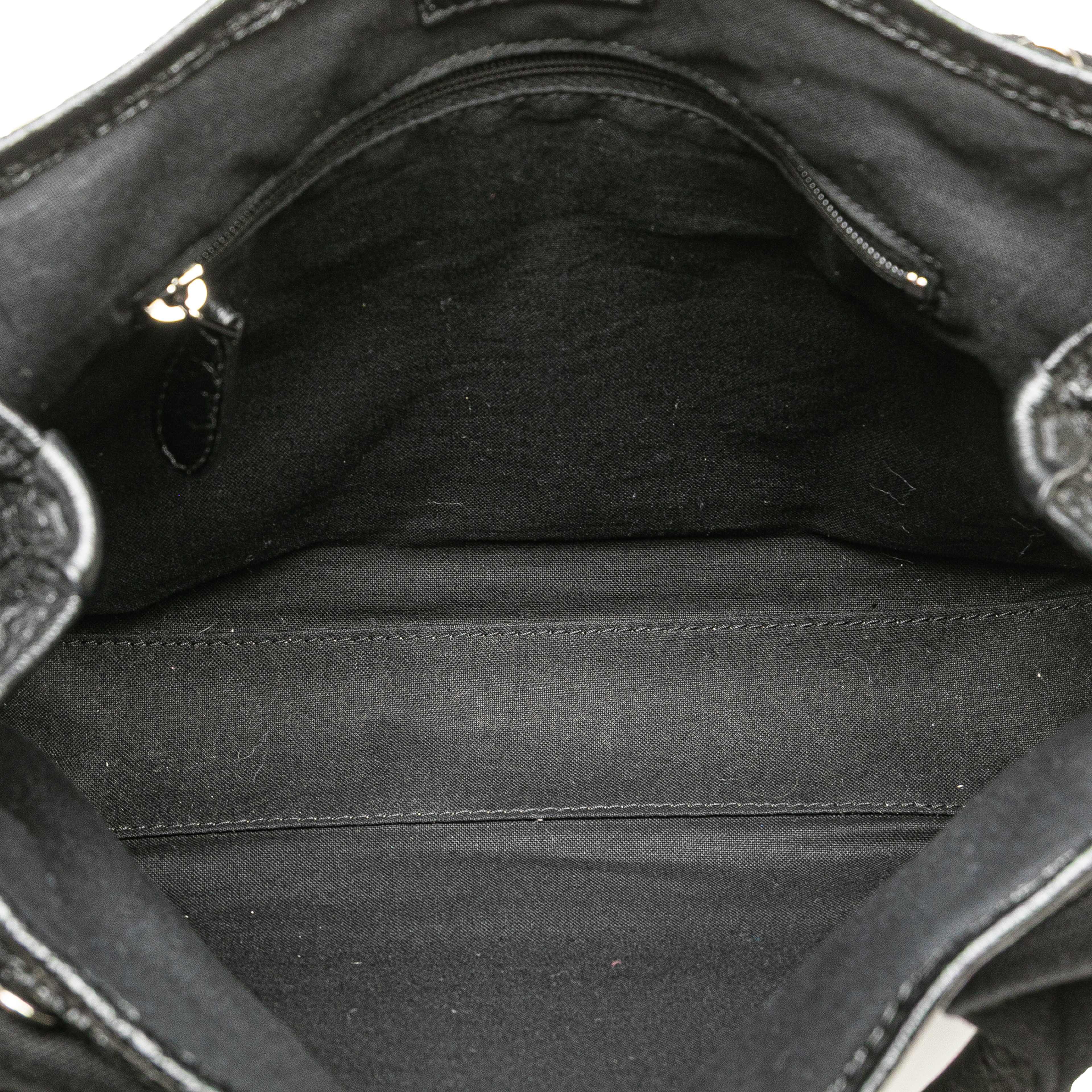 Balenciaga Leather Navy Cabas Tote Xs, från Luxclusif, i färgen black.
