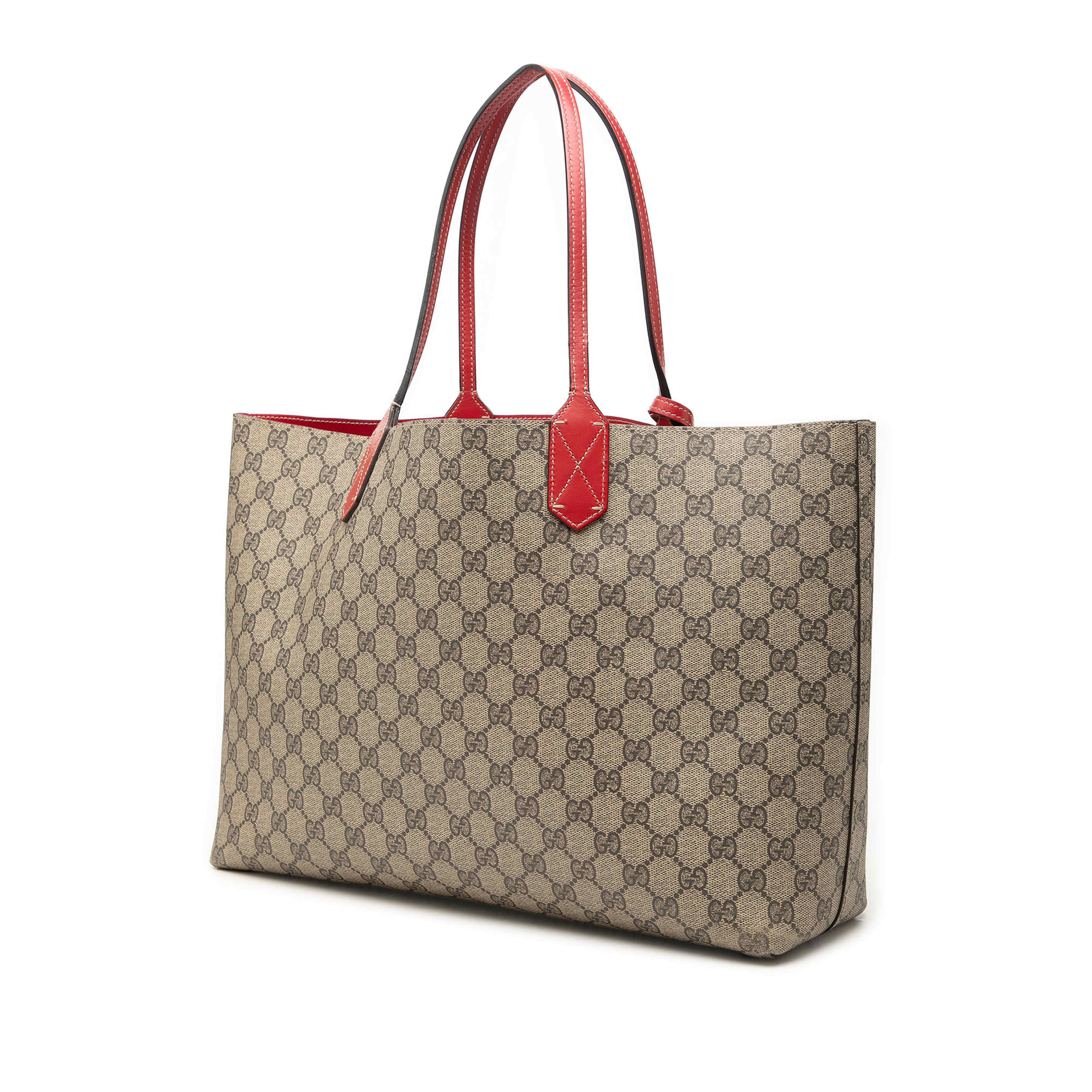 Gucci Gg Supreme Reversible Tote, från Luxclusif, i färgen beige. Klicka för att öppna bilden i stort format