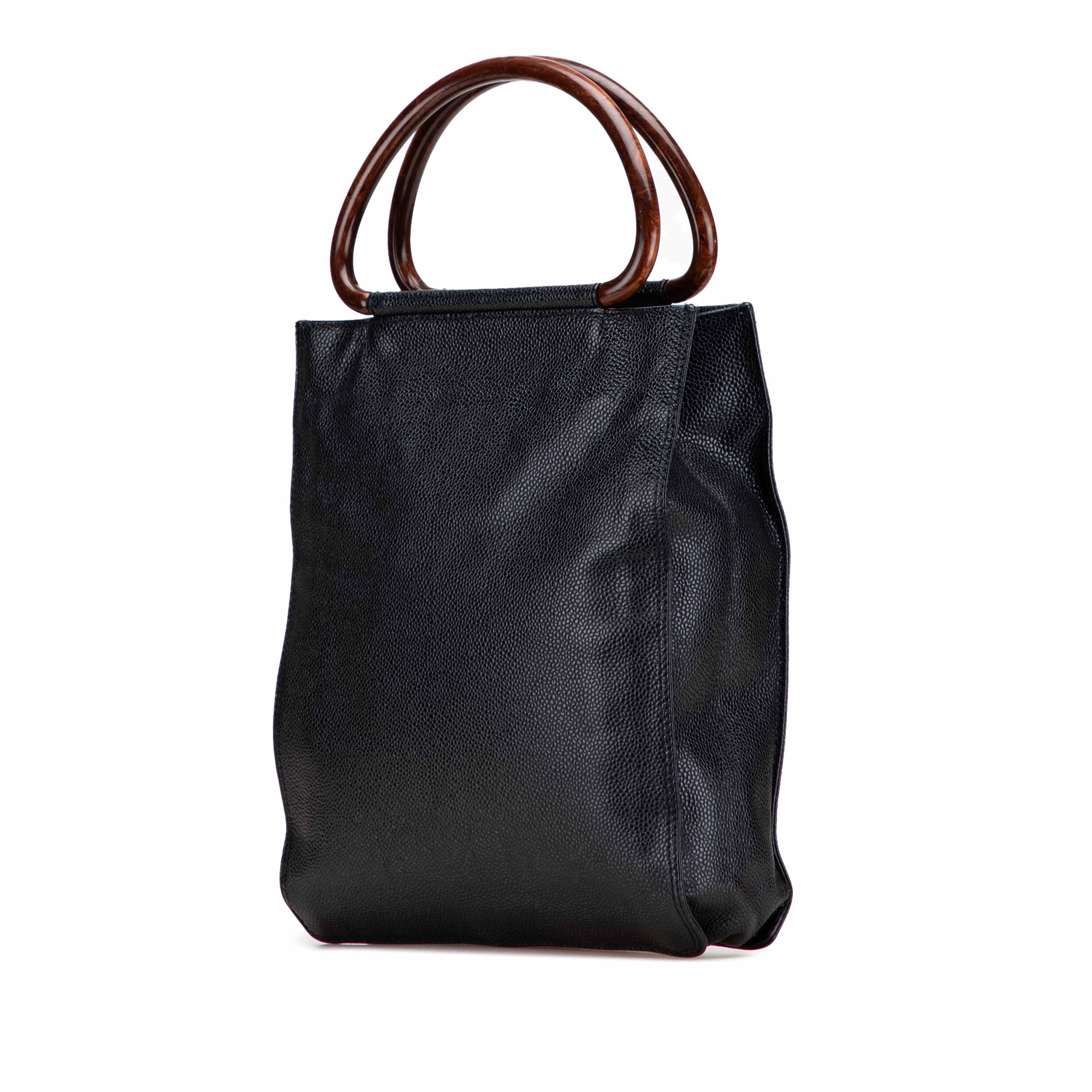 Chanel Cc Caviar Wood Top Handle Tote, från Luxclusif, i färgen black. Klicka för att öppna bilden i stort format