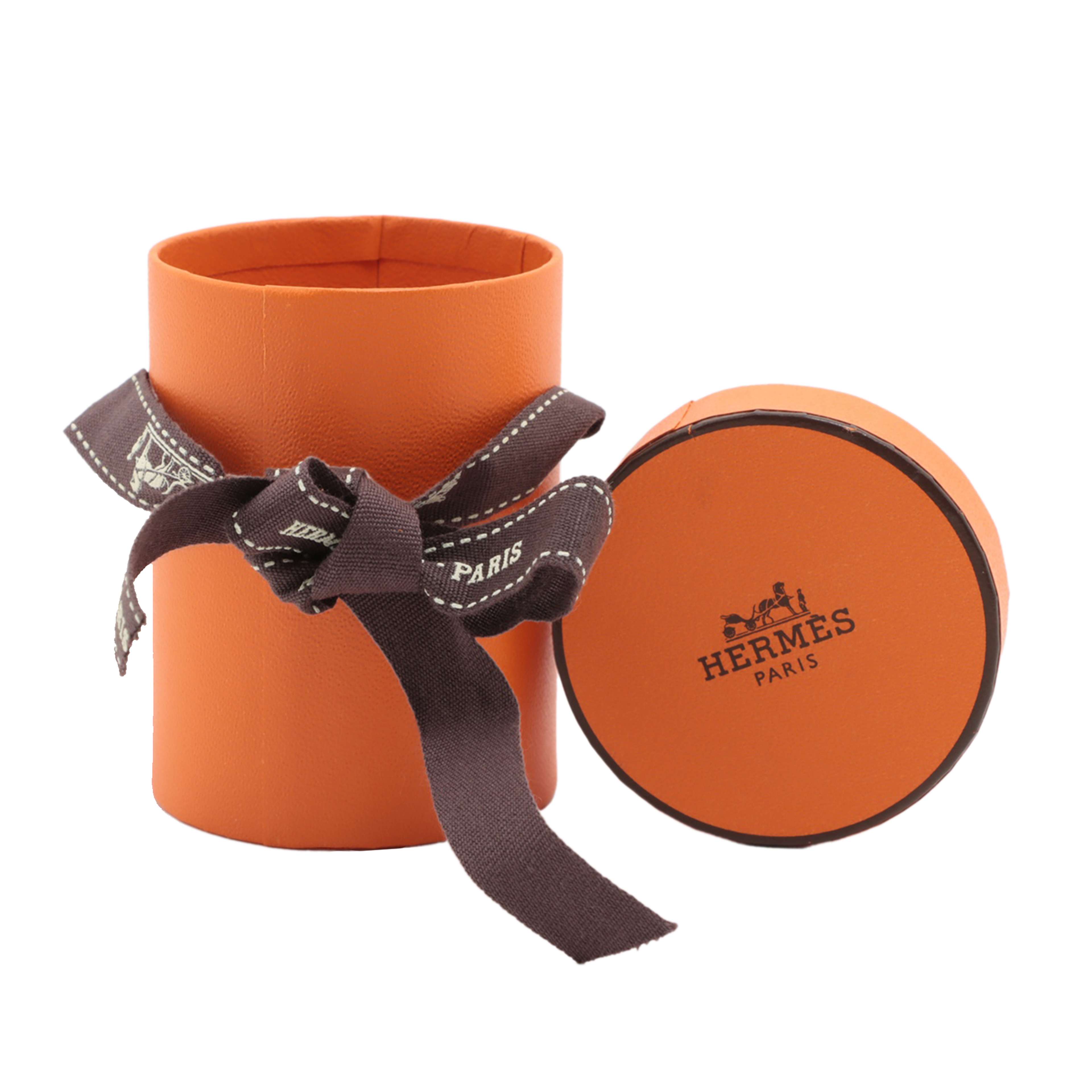 Hermès Chevaloscope Neon Pointille Silk Twilly, från Luxclusif, i färgen white. Klicka för att öppna bilden i stort format