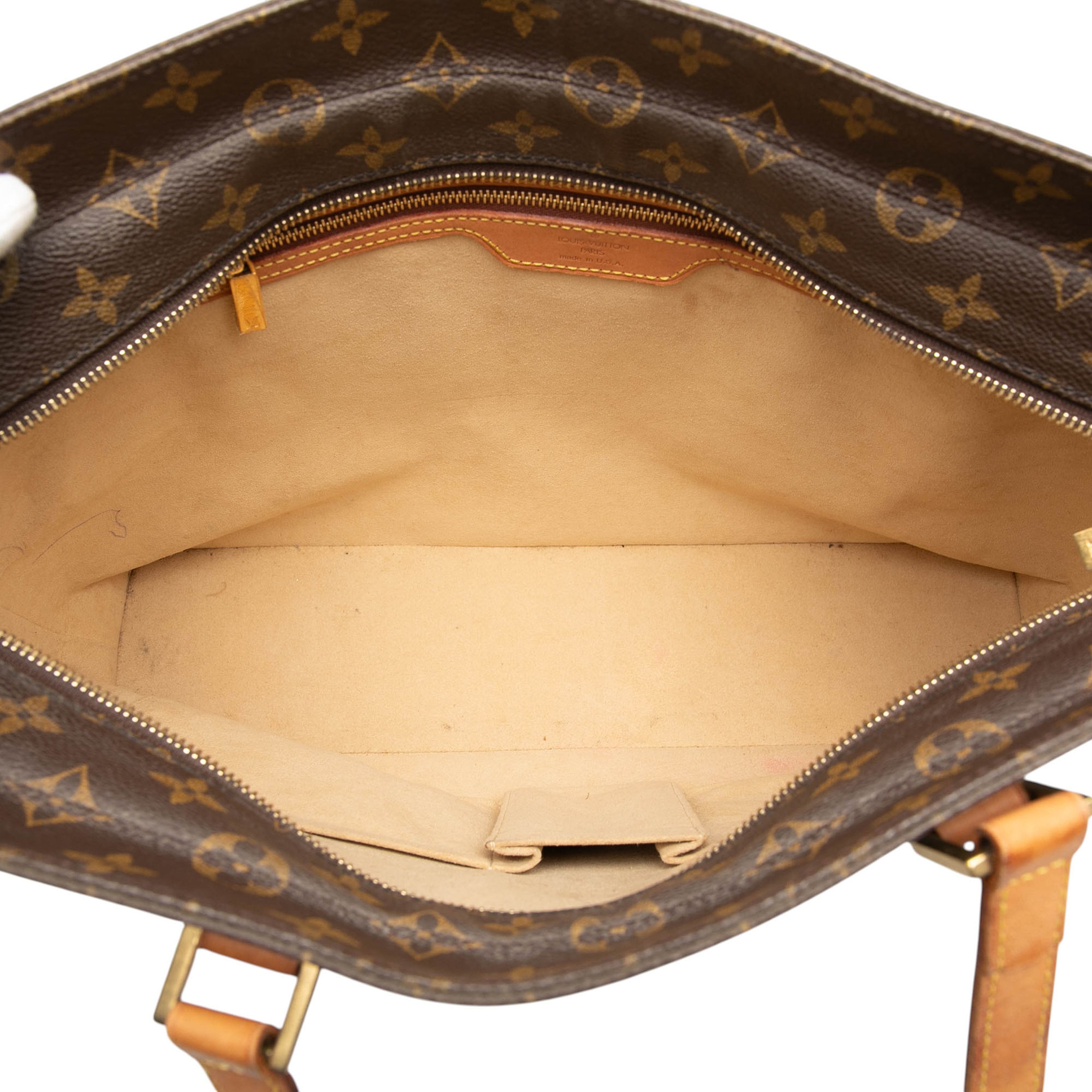 Louis Vuitton Monogram Luco, från Luxclusif, i färgen brown. Klicka för att öppna bilden i stort format