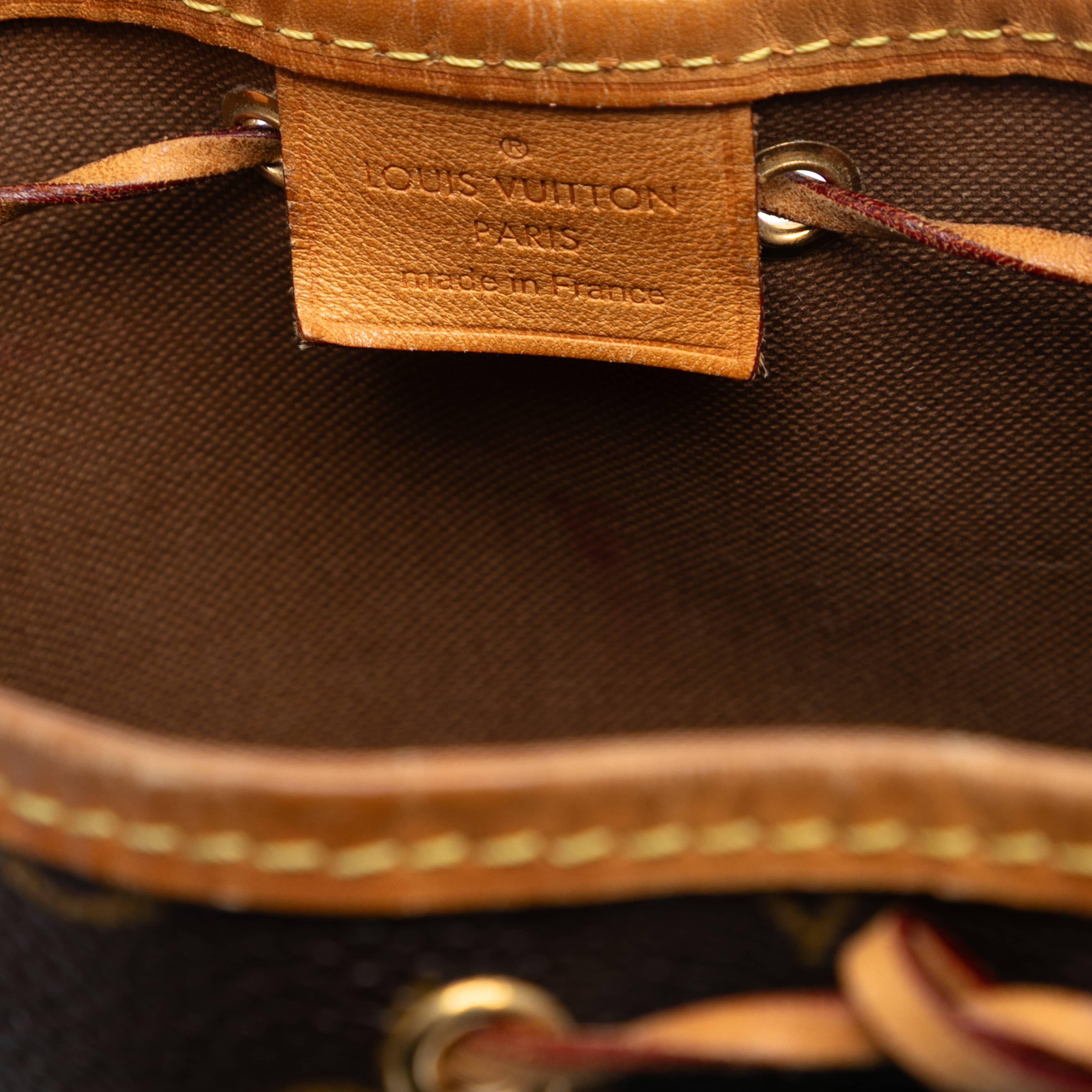 Louis Vuitton Monogram Nano Noe, från Luxclusif, i färgen brown. Klicka för att öppna bilden i stort format