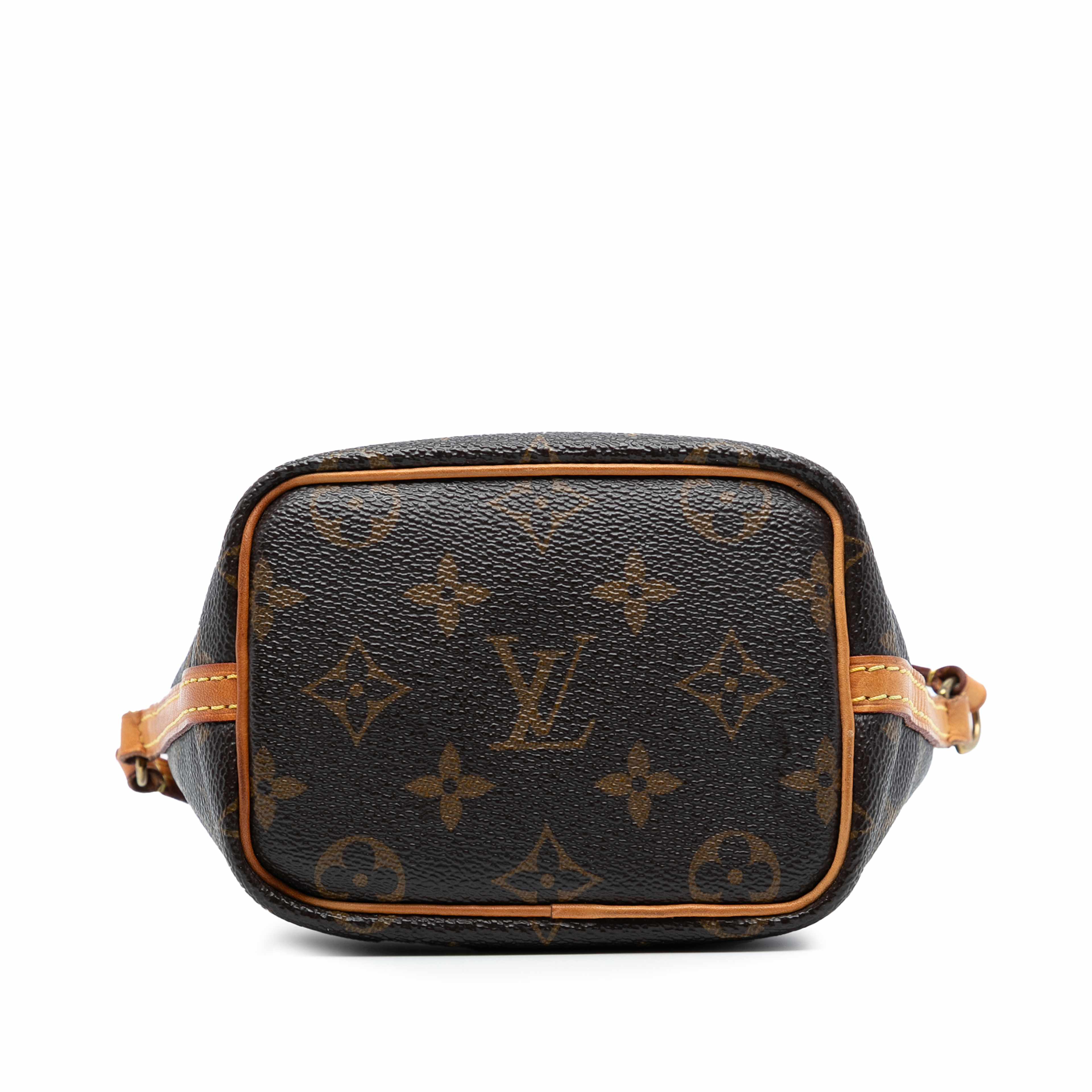 Louis Vuitton Monogram Nano Noe, från Luxclusif, i färgen brown. Klicka för att öppna bilden i stort format